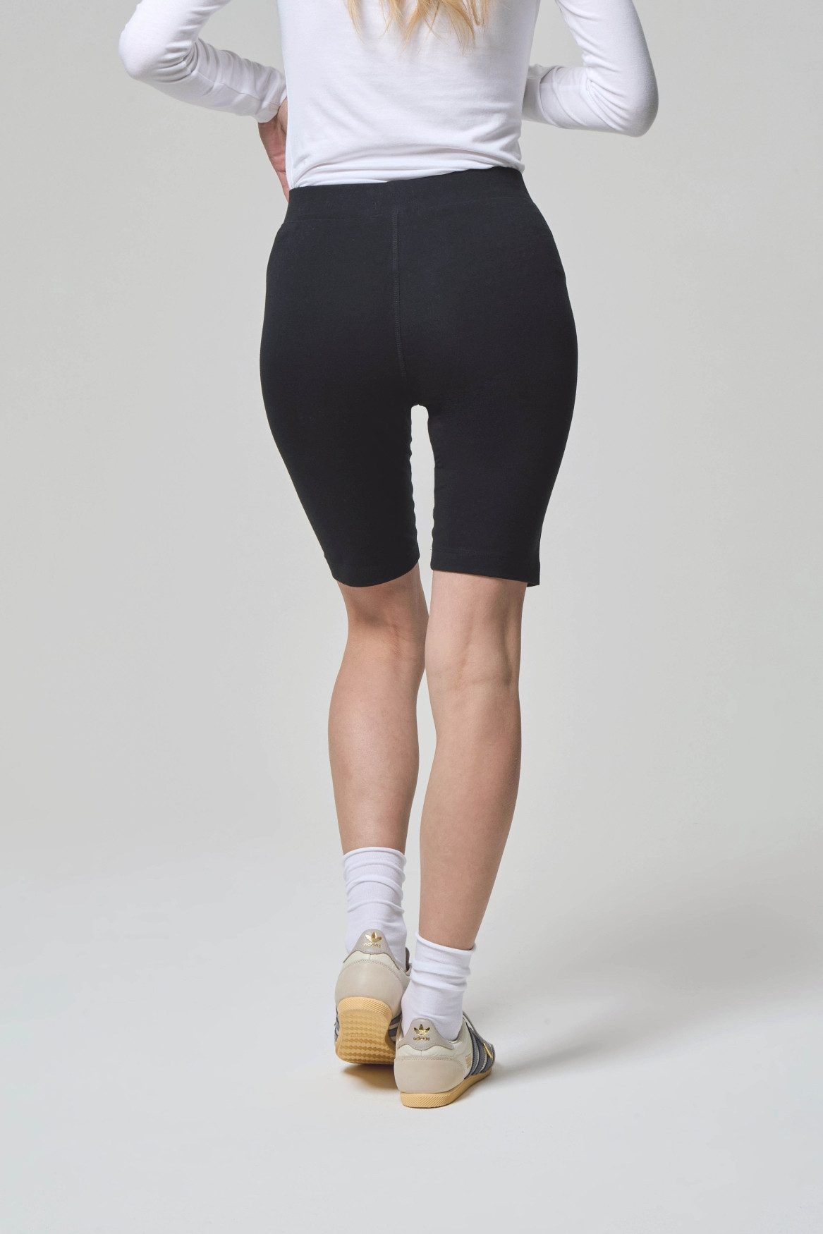 Bench. Jogger Pants Bench Hose Addy