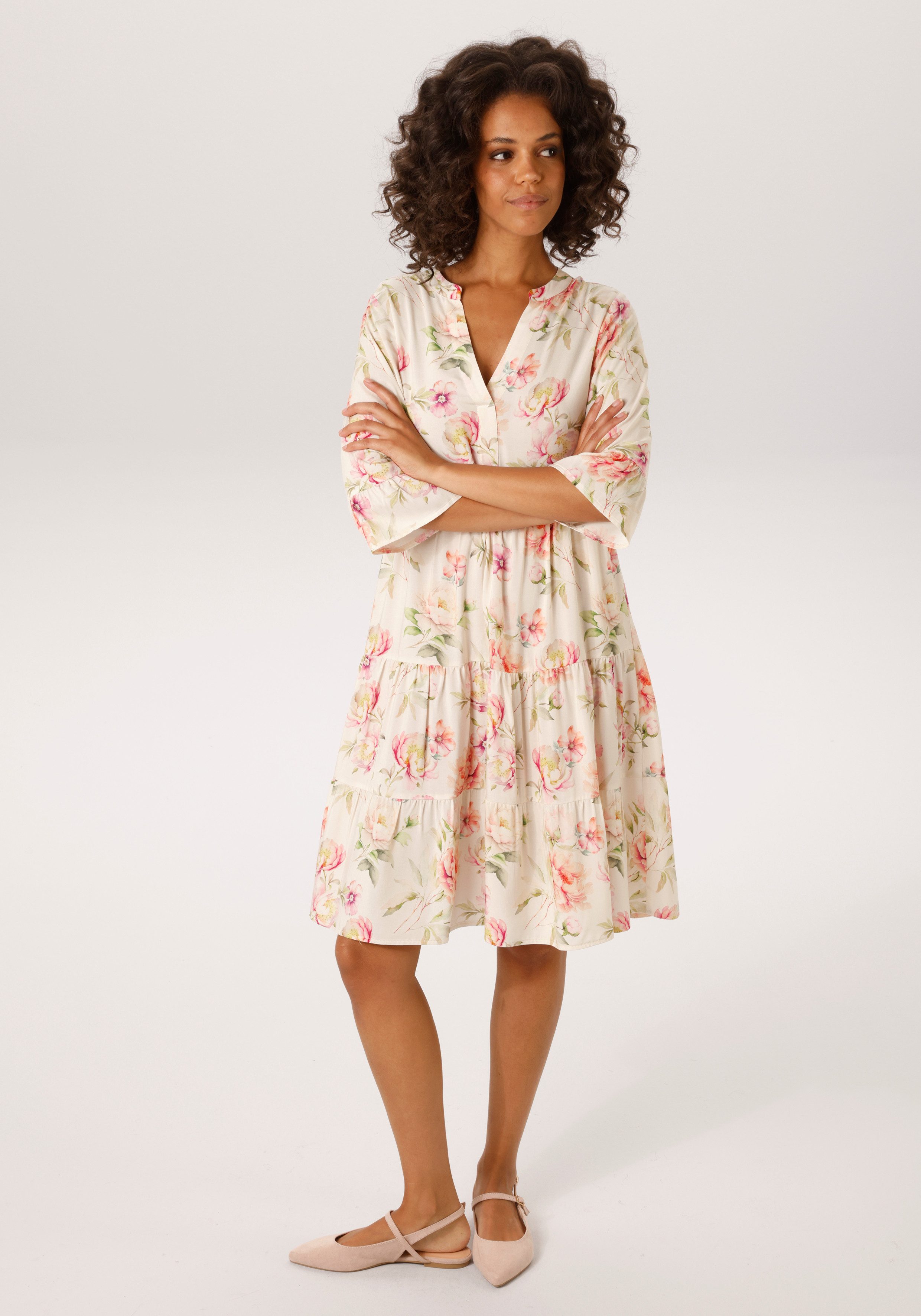 Aniston CASUAL Blusenkleid mit fantasievollem, pastellfarbenen Blumendruck günstig online kaufen