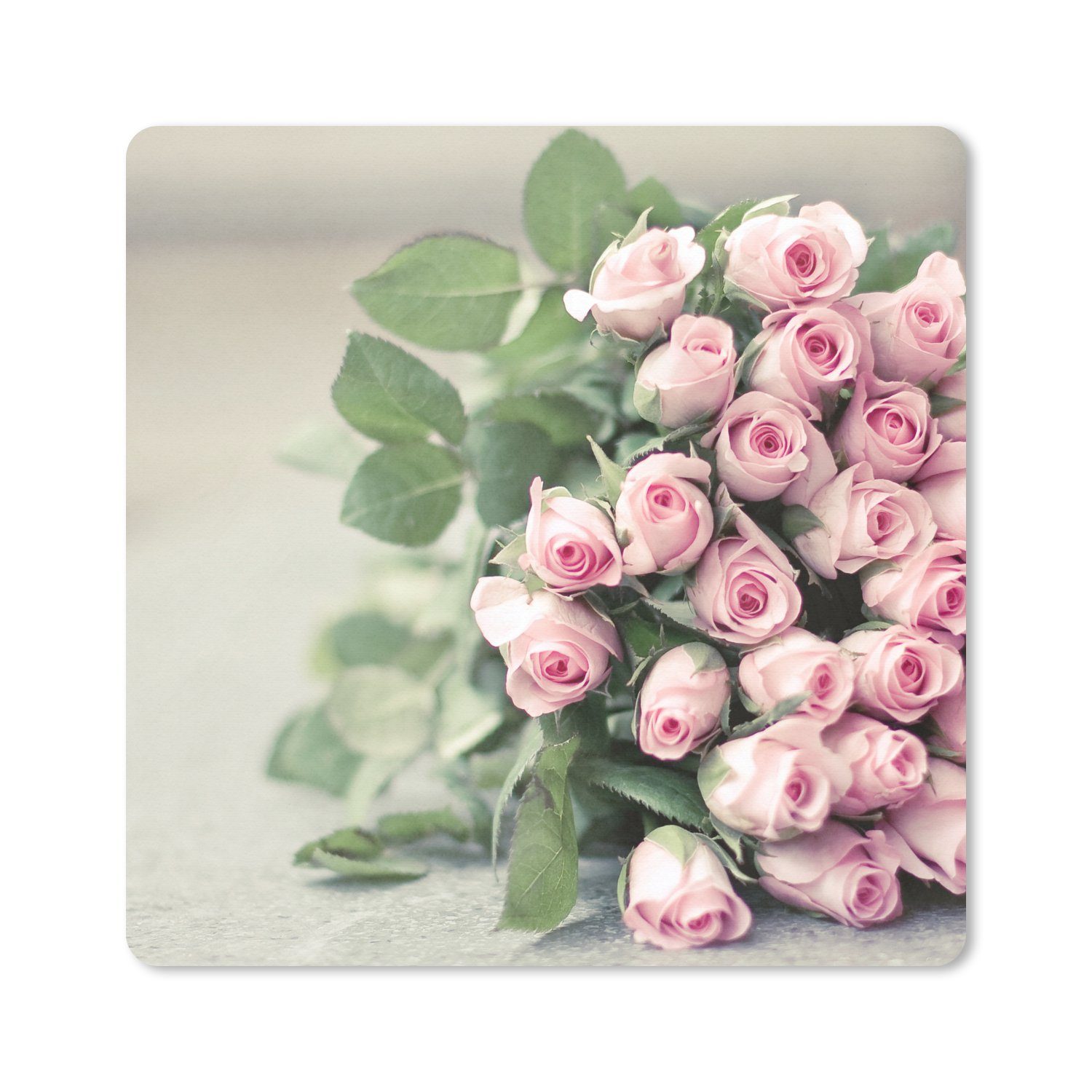 MuchoWow Mauspad Ein großes Buch mit rosa Rosen liegt auf einem Tisch. (1-St), Schreibtischunterlage, Gaming Deko PC, Gaming Setup, 40x40 cm