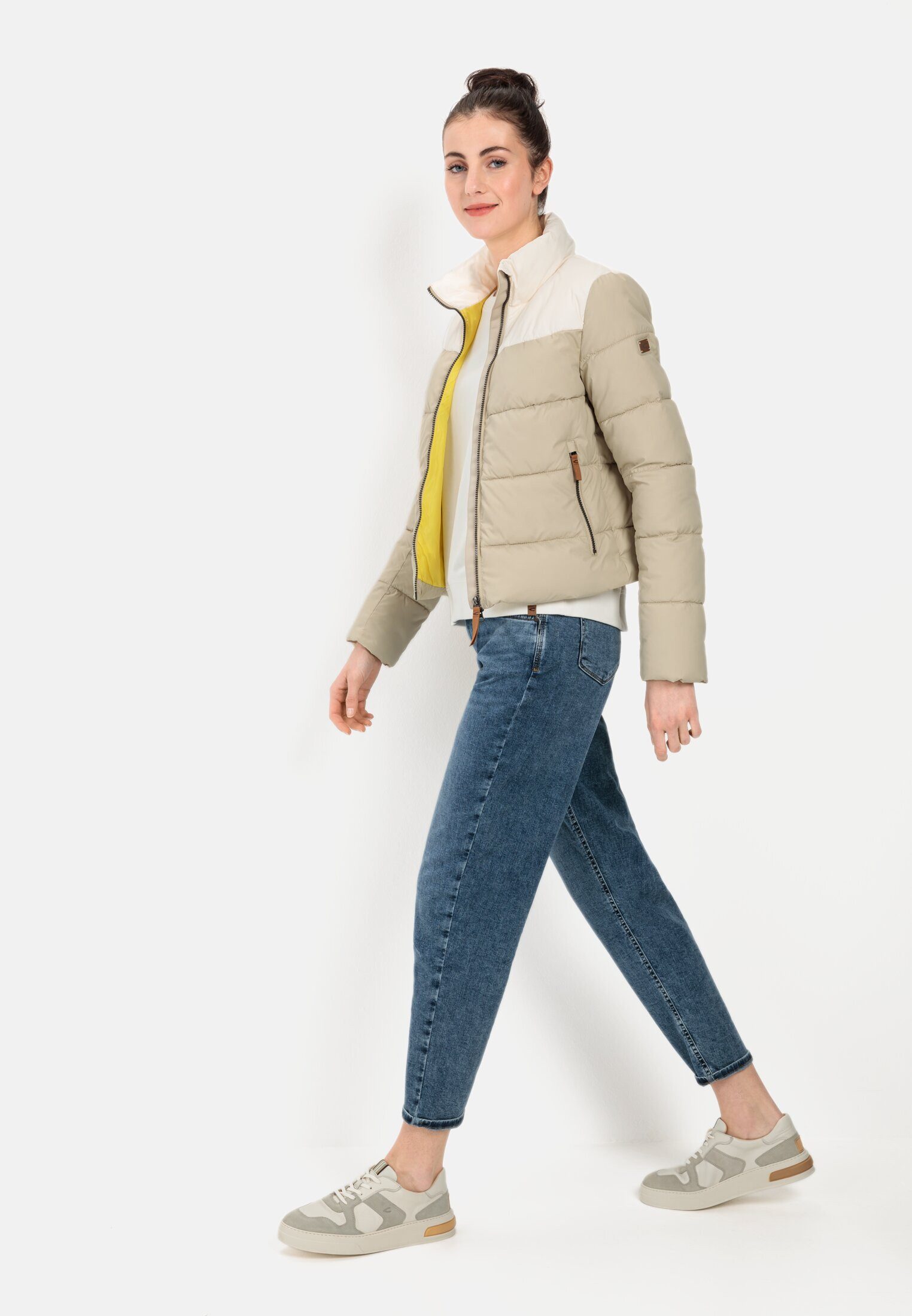 camel active Steppjacke aus recyceltem Polyester Langarm Markenlogo