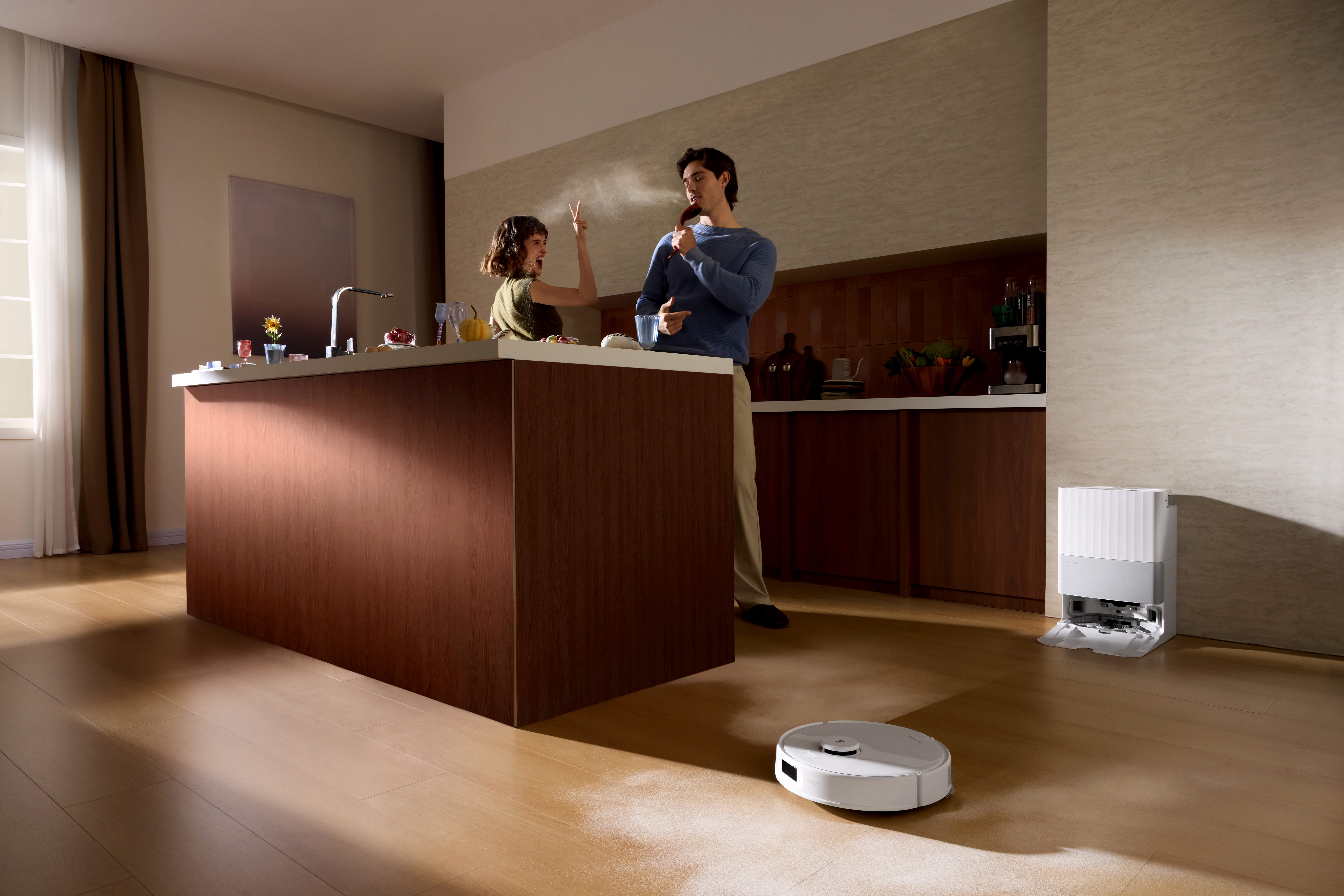 Roborock Saugroboter Roborock Qrevo Edge 5V1 mit Wischfunktion, mehrstöckige Kartierung, 66 W, beutellos, intelligente Software, präzise Raumzuordnung, individ. Reinigungspläne
