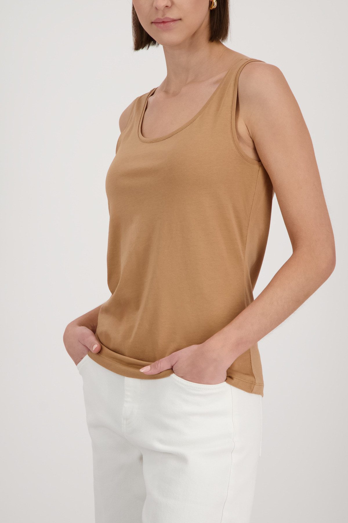 Monari Tanktop Top Basic Körpernahe Passform mit tiefem Rundhalsausschnitt günstig online kaufen