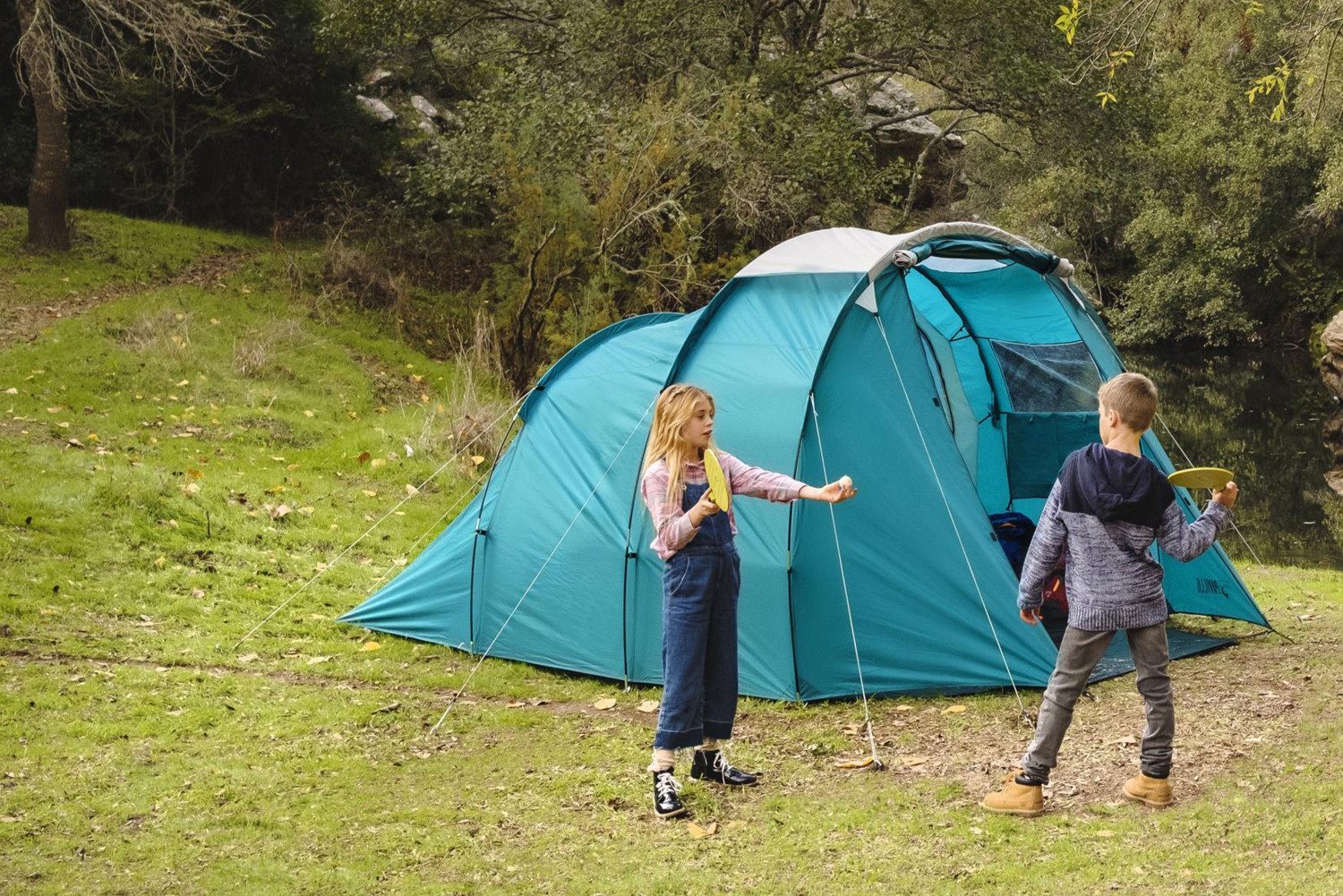 Bestway Tunnelzelt Family Dome 4, Personen: 4 (Packung, 1 tlg., 400 x 255 x 180 cm), Inkl. Insektennetz, Innentaschen und Tragetasche