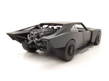 JADA Modellauto Batmobile The Batman 2022 schwarz mit Licht und Figur Modellauto 1:18, Maßstab 1:18