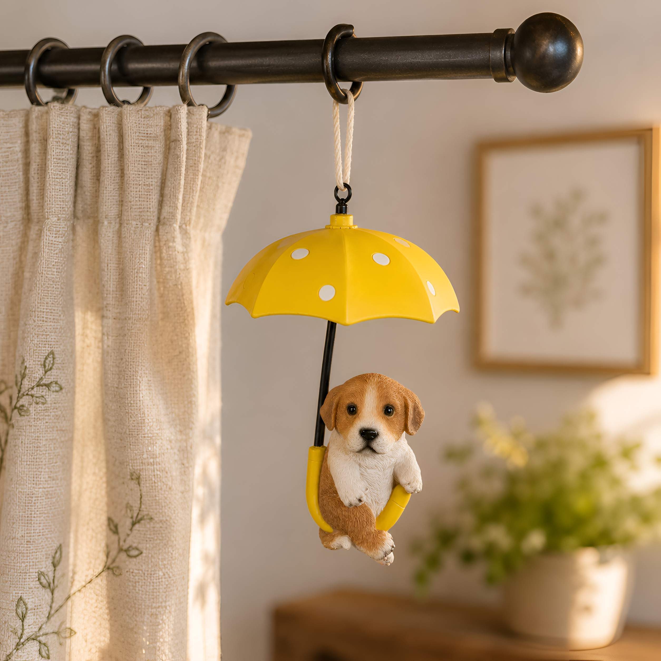 colourliving Tierfigur Hängedeko mit Regenschirm – Fenster- & Gartendeko mit Hund oder Biene (1 St), 3 liebevolle Motive zur Auswahl