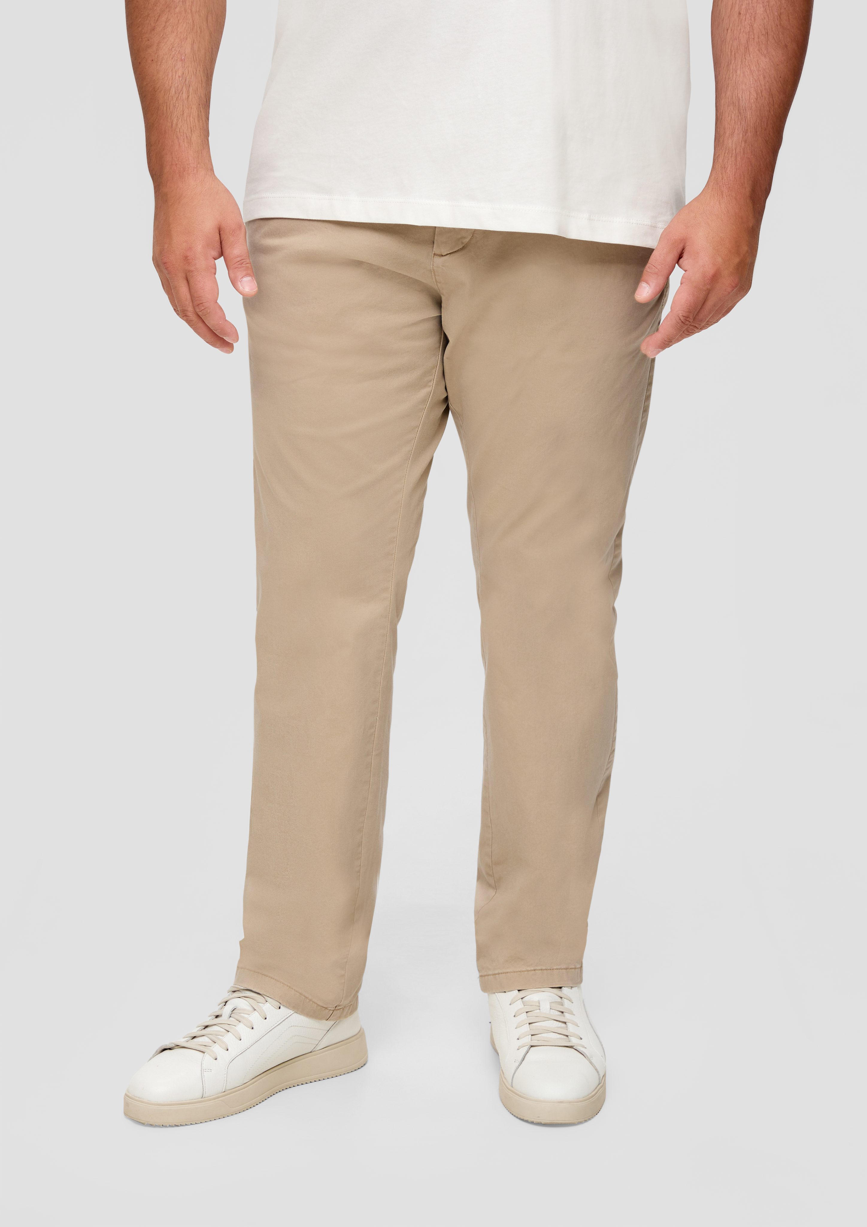 Detroit: im s.Oliver beige Fit Relaxed Chino Stoffhose