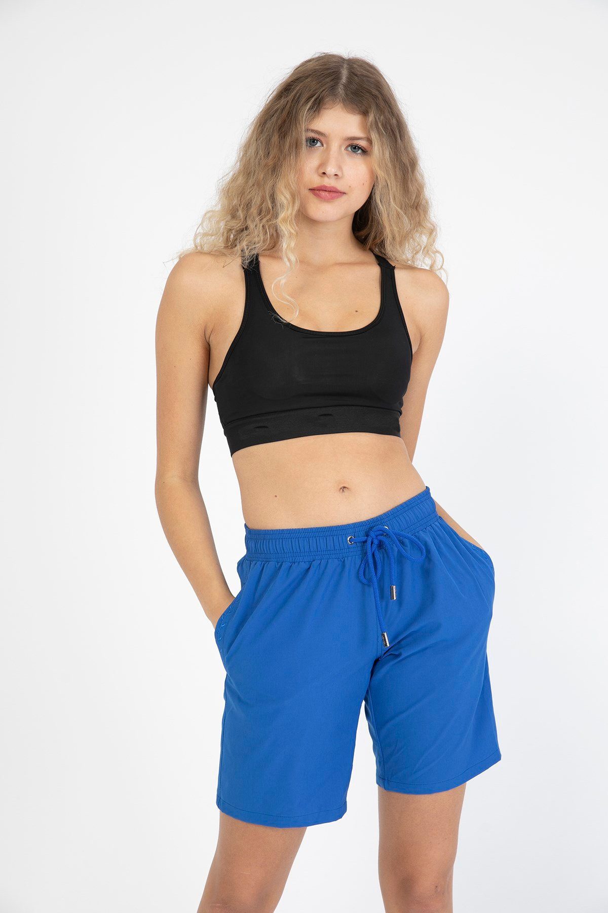 Saks Blau