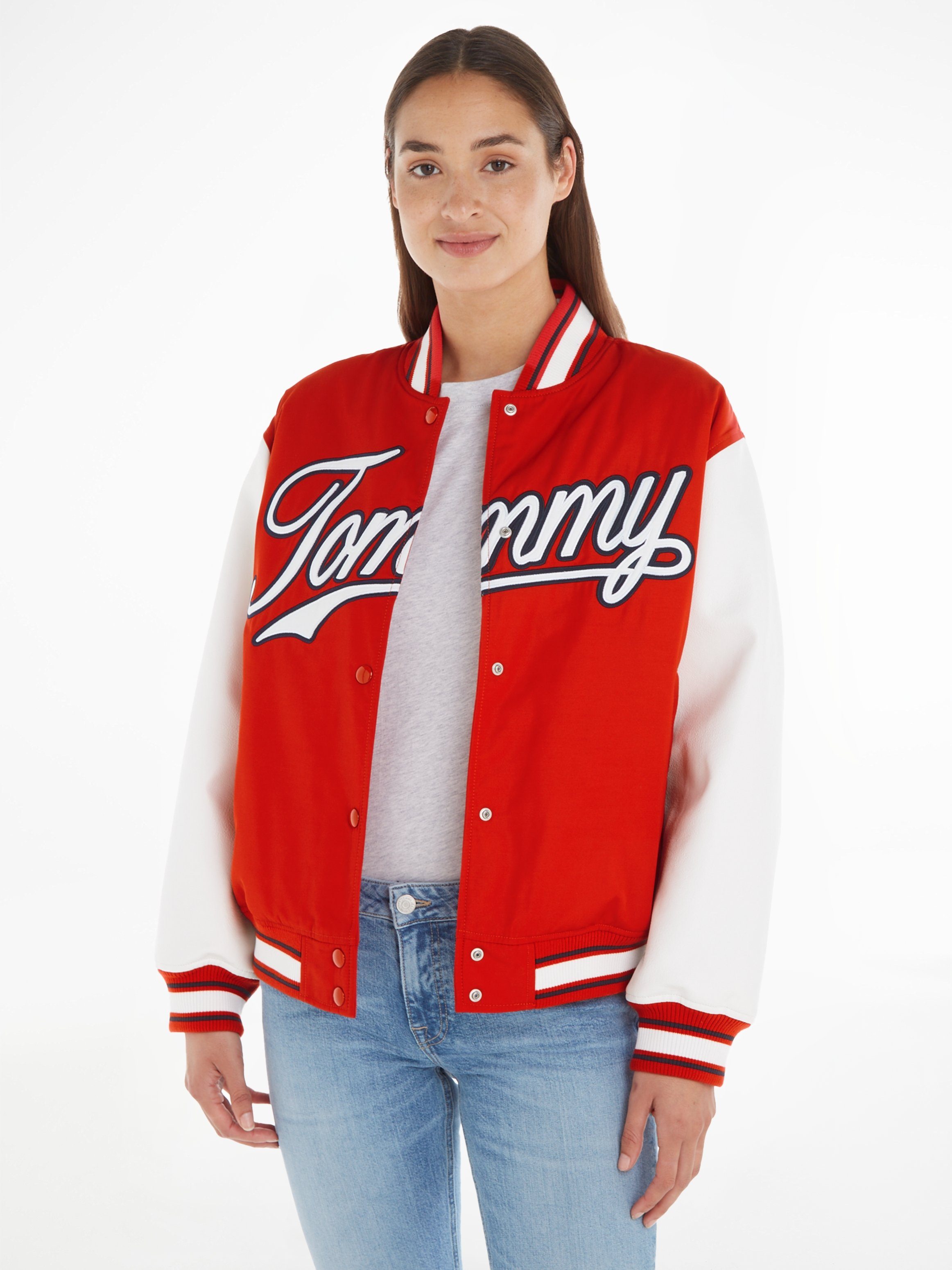 Tommy Jeans mit Collegejacke Jeans Markenlabel Tommy