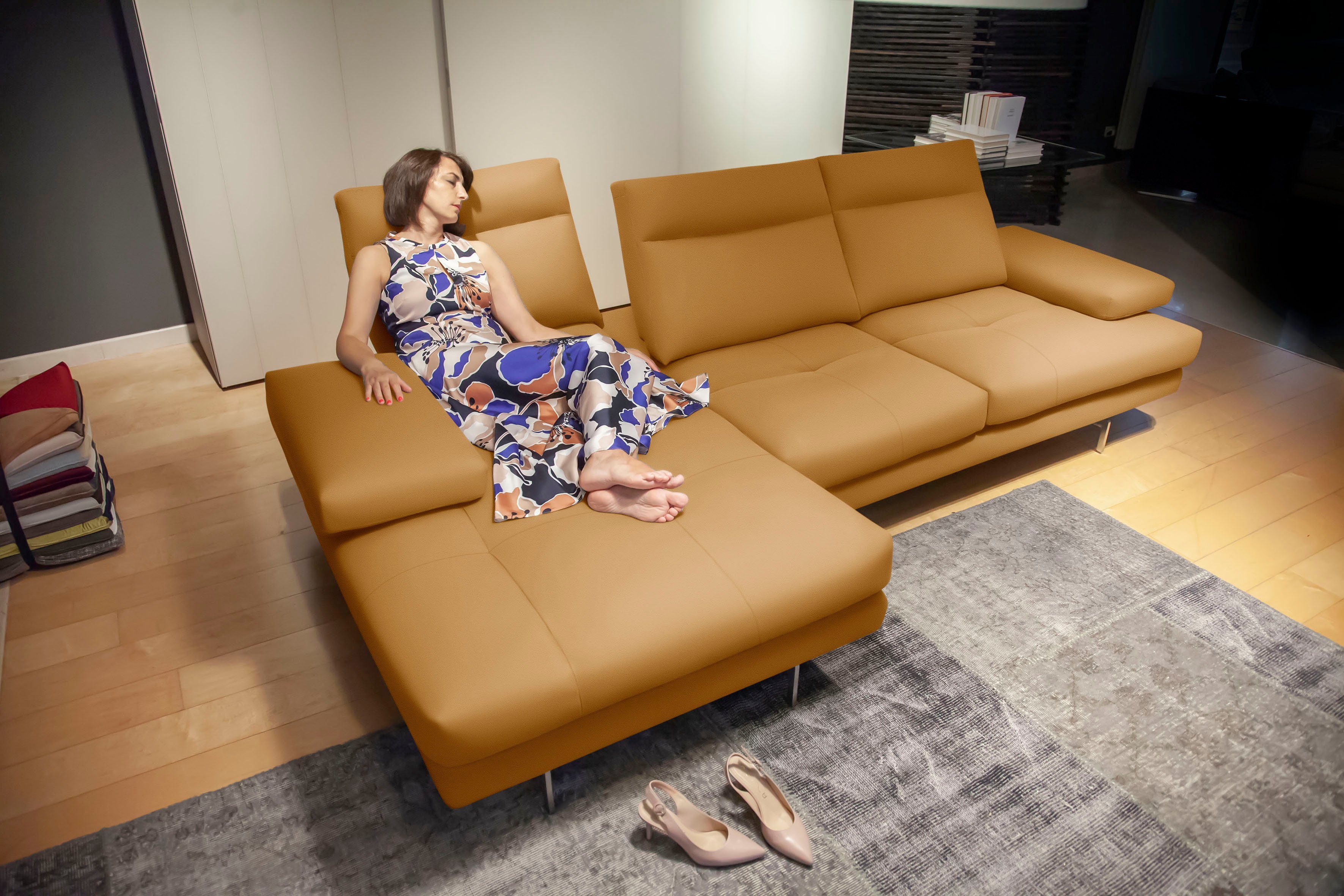 CALIA ITALIA Ecksofa Toby Wing, B/T: 278/153 cm, Designsofa mit hohem Sitzkomfort, L-Form, inklusive Sitztiefenverstellung, Füße in chrom glänzend