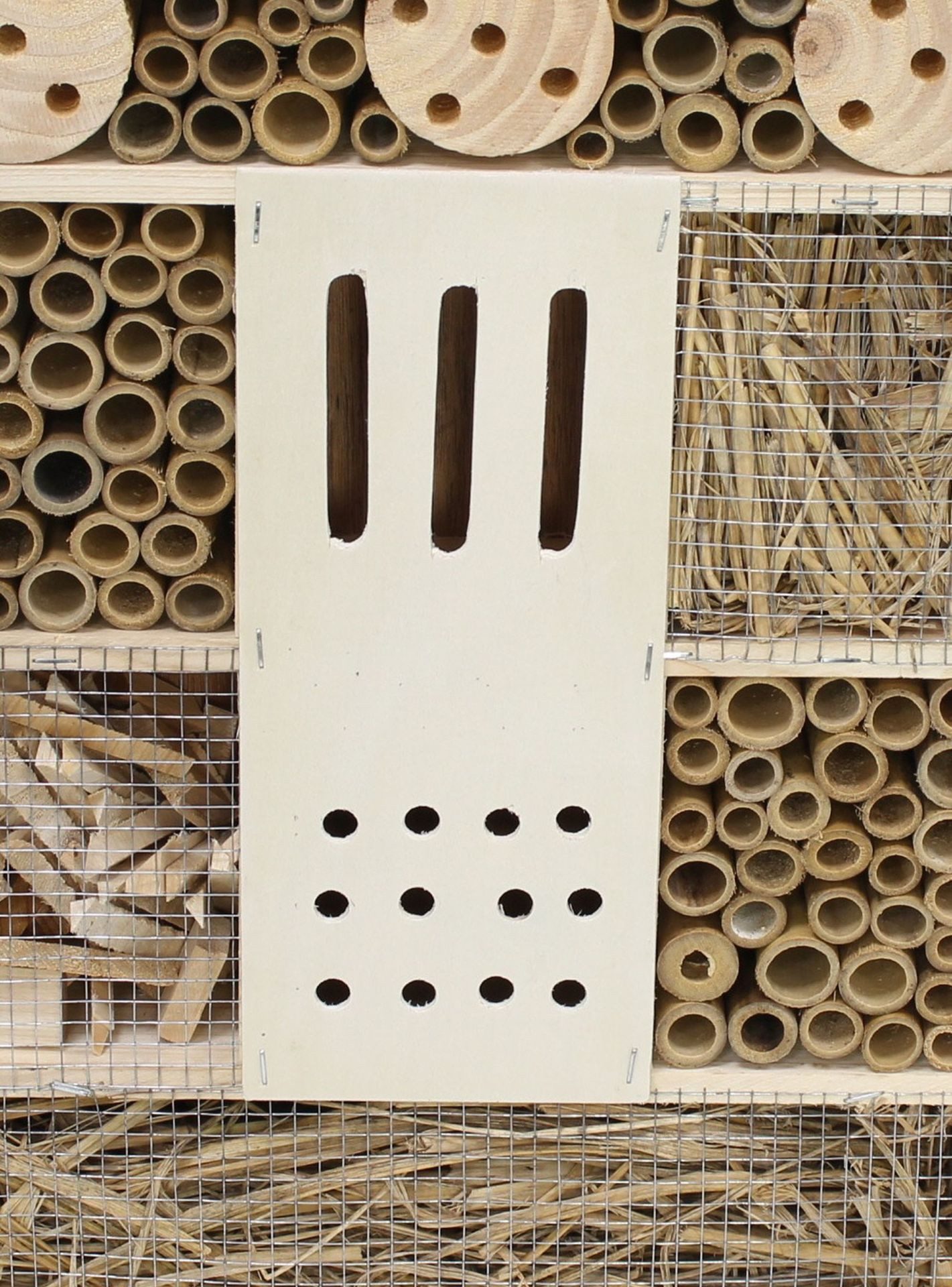 Home-trends24.de Insektenhotel Insektenhotel stehend Natur Garten Terrasse Deko Gesamthöhe 95 cm