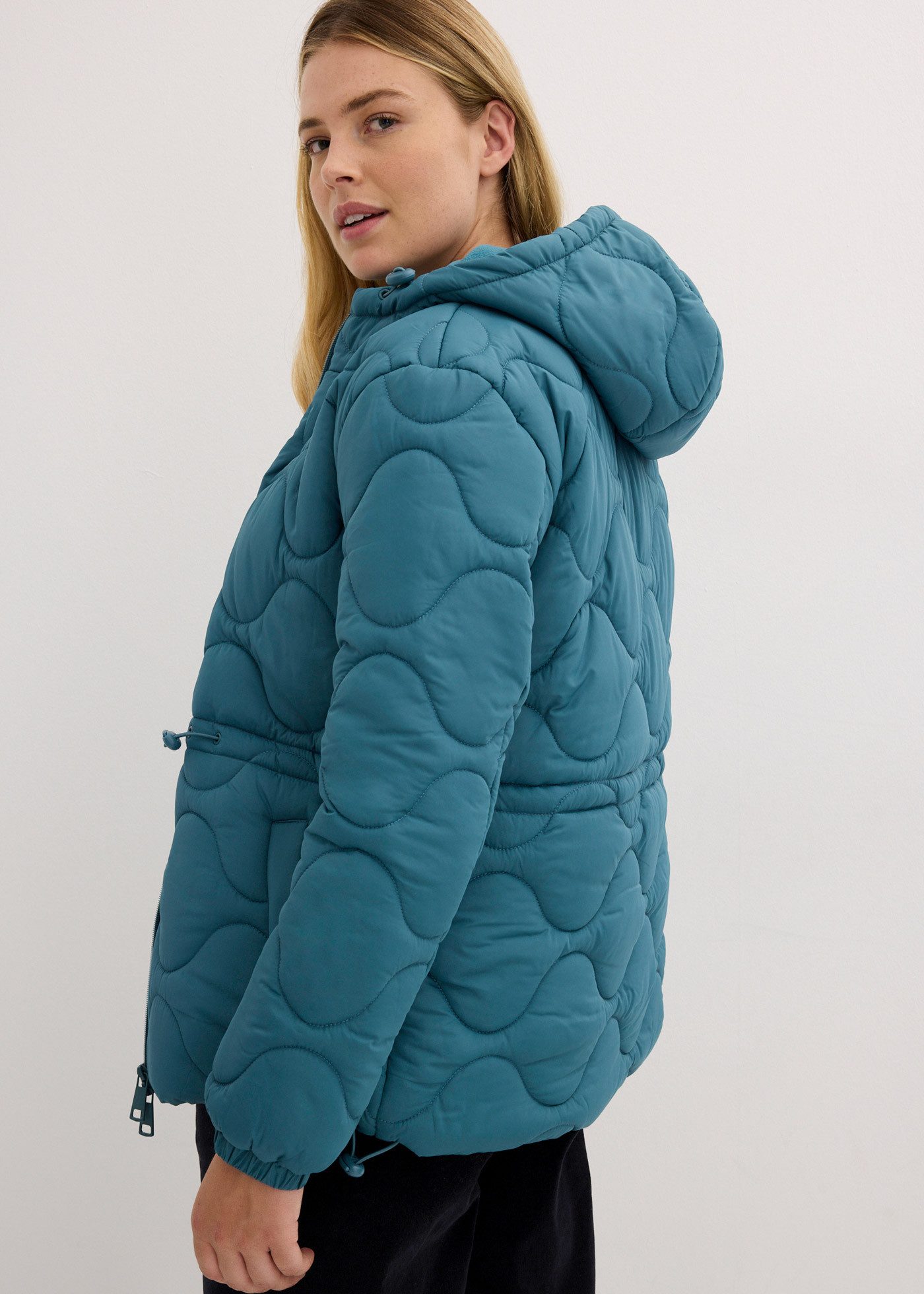 bonprix Steppjacke Casual Stil, Kurzparka mit Taillen-Kordelzug, hochwertige Steppung