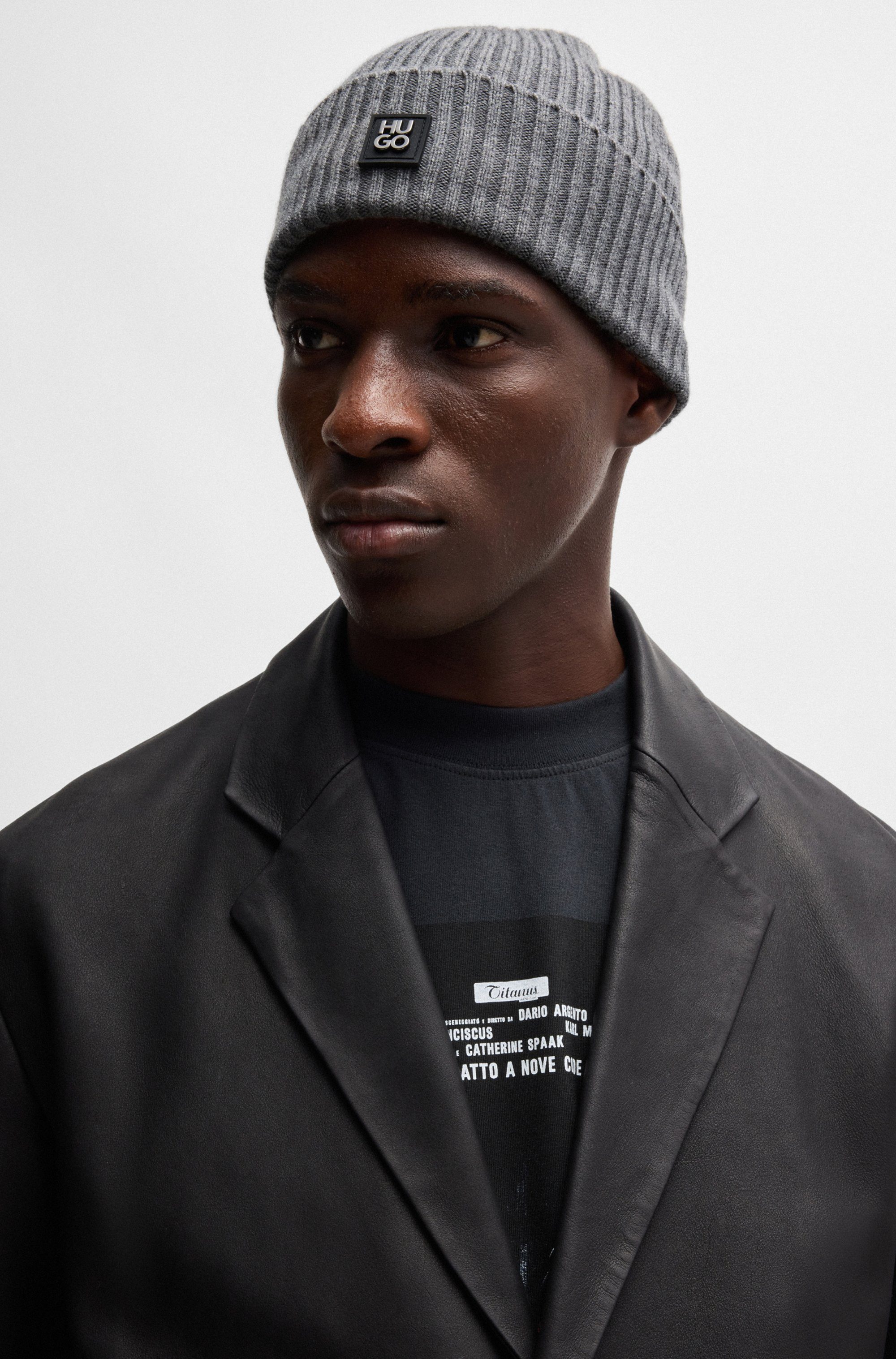 HUGO Strickmütze Xola_Metal mit Stack-Label günstig online kaufen