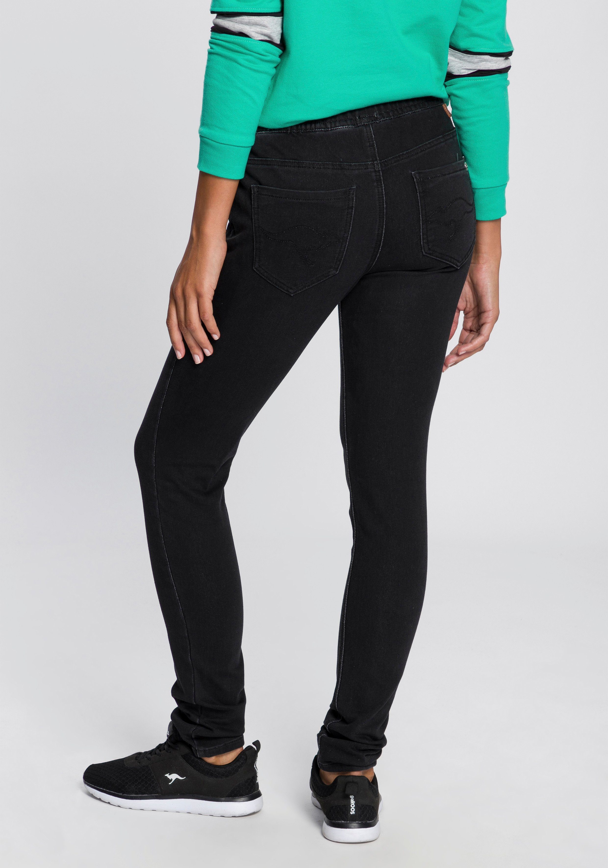 KangaROOS Jogg Pants entspannte Passform, weite Beinform günstig online kaufen