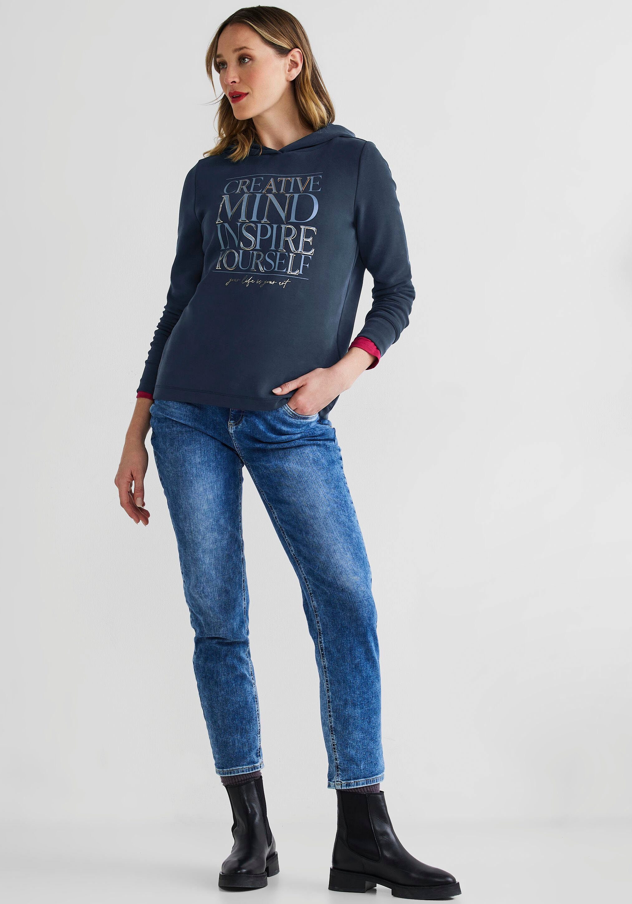 Kapuzenshirt Wording-Print ONE deep mit "Creative blue STREET Mind" großem