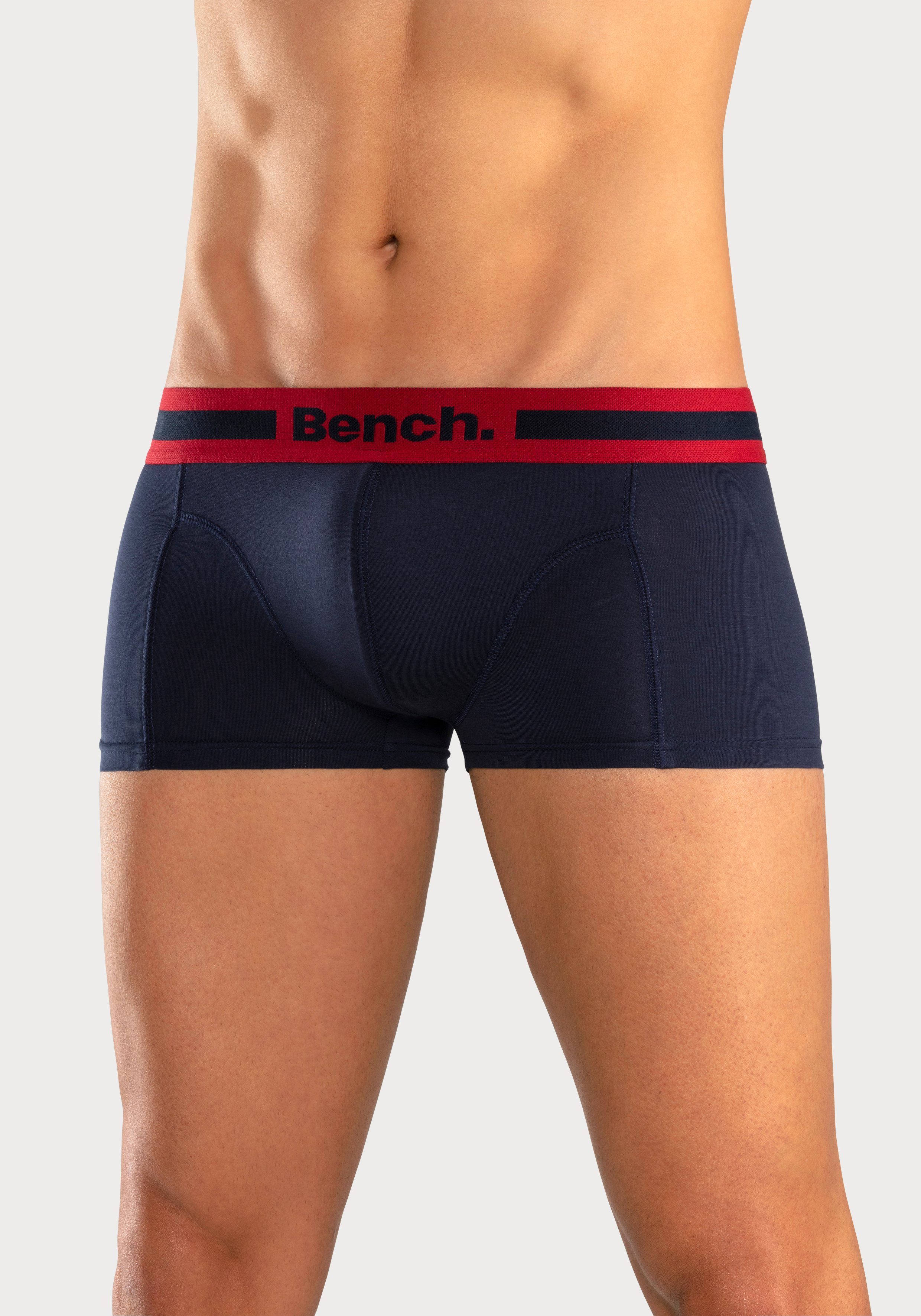 Bench. Boxershorts (Packung, Hipster-Form navy-grau-meliert, mit navy-weiß navy-rot, navy-blau, 4-St) Overlock-Nähten vorn in