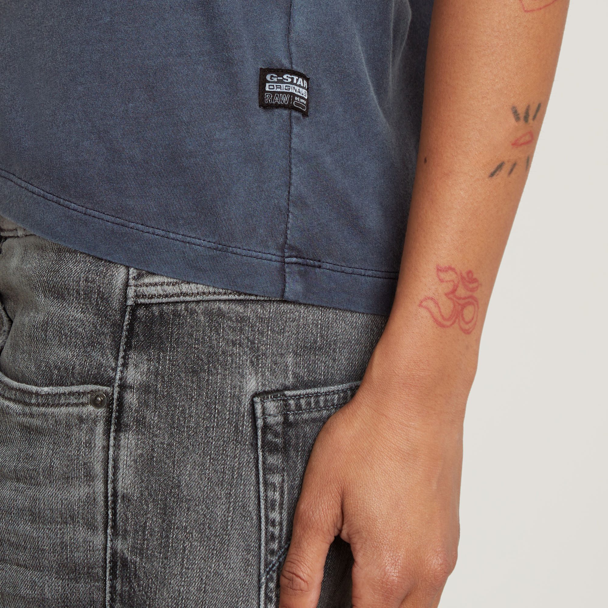 G-STAR V-Shirt Eyben mit Label
