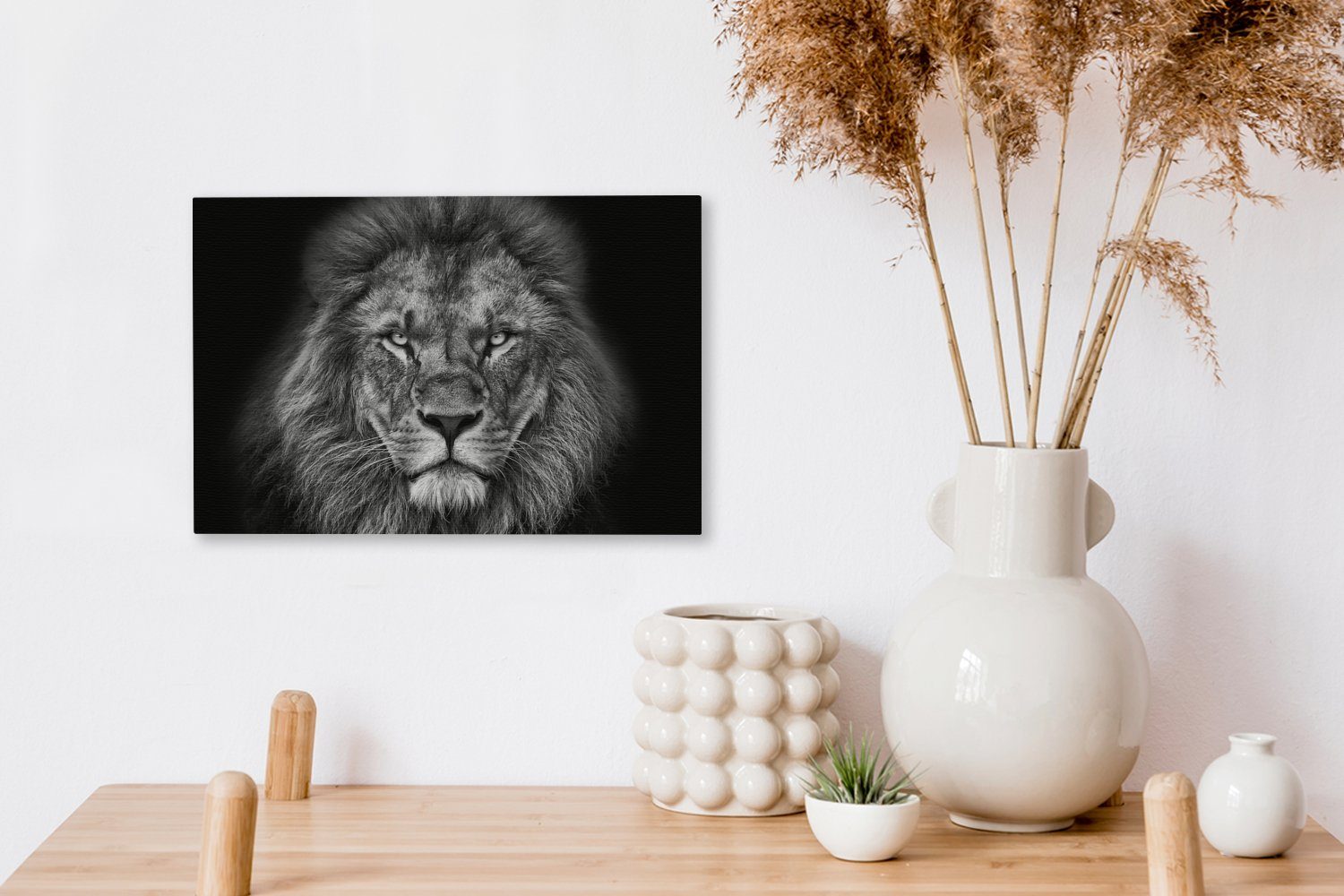 OneMillionCanvasses® Leinwandbild Tiere - Löwe 30x20 - - Schwarz Aufhängefertig, Leinwandbilder, Weiß St), - Wanddeko, (1 cm Porträt, Wandbild