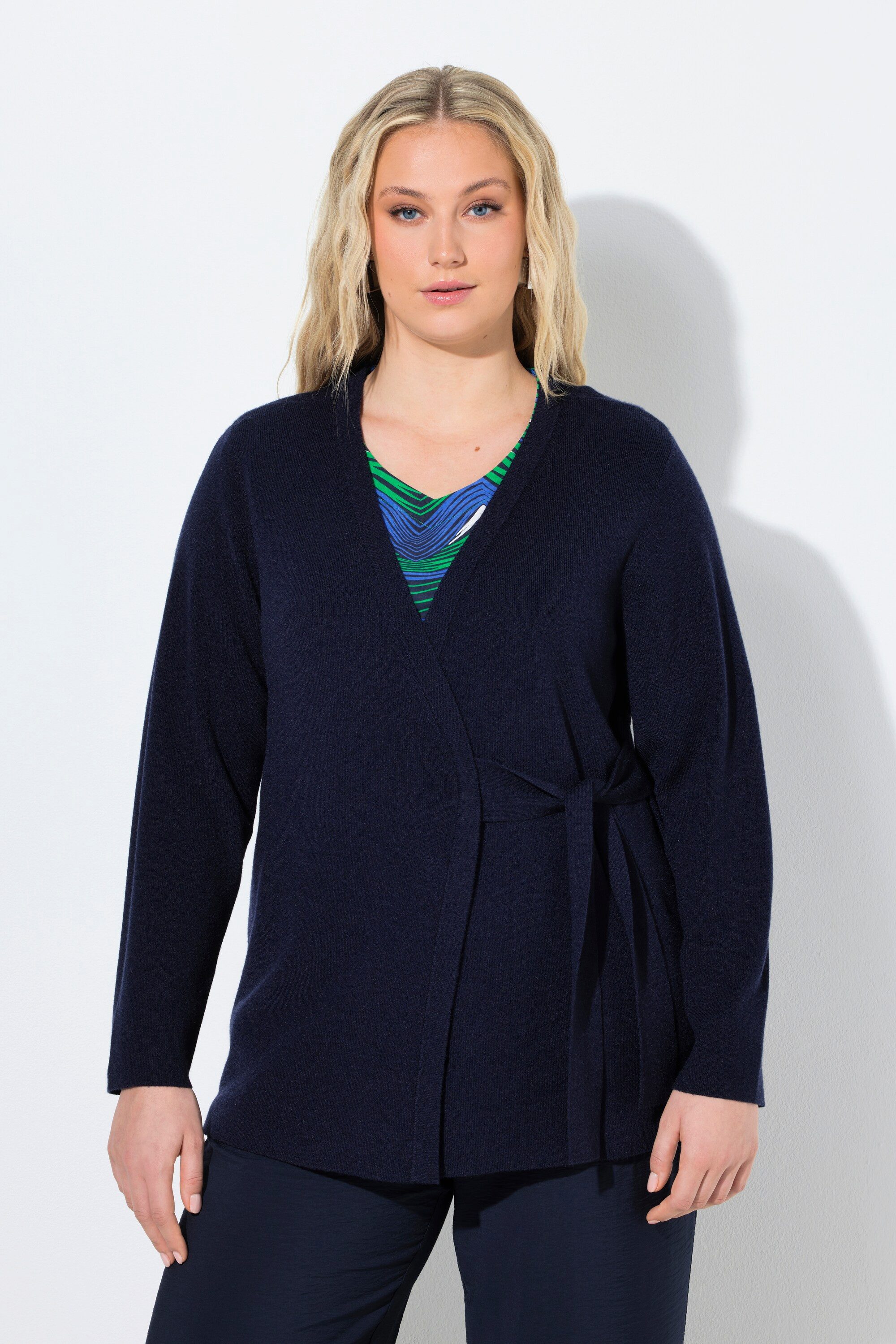 Ulla Popken Strickjacke Strickjacke Bindeband-Verschluss V-Ausschnitt