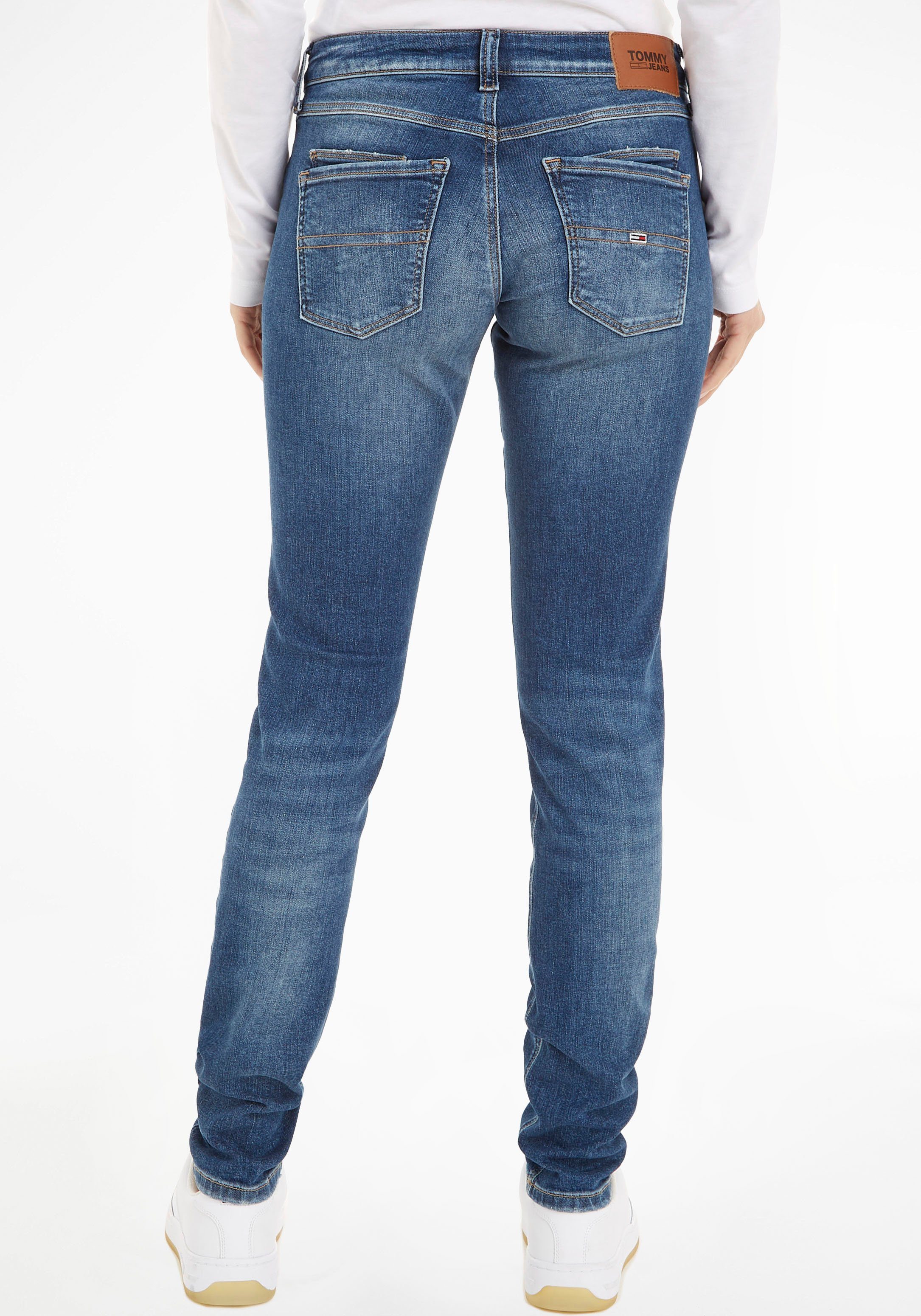 Tommy Jeans Skinny-fit-Jeans SCARLETT LR SKN ANK AG1235 mit modischen  Labelapplikationen