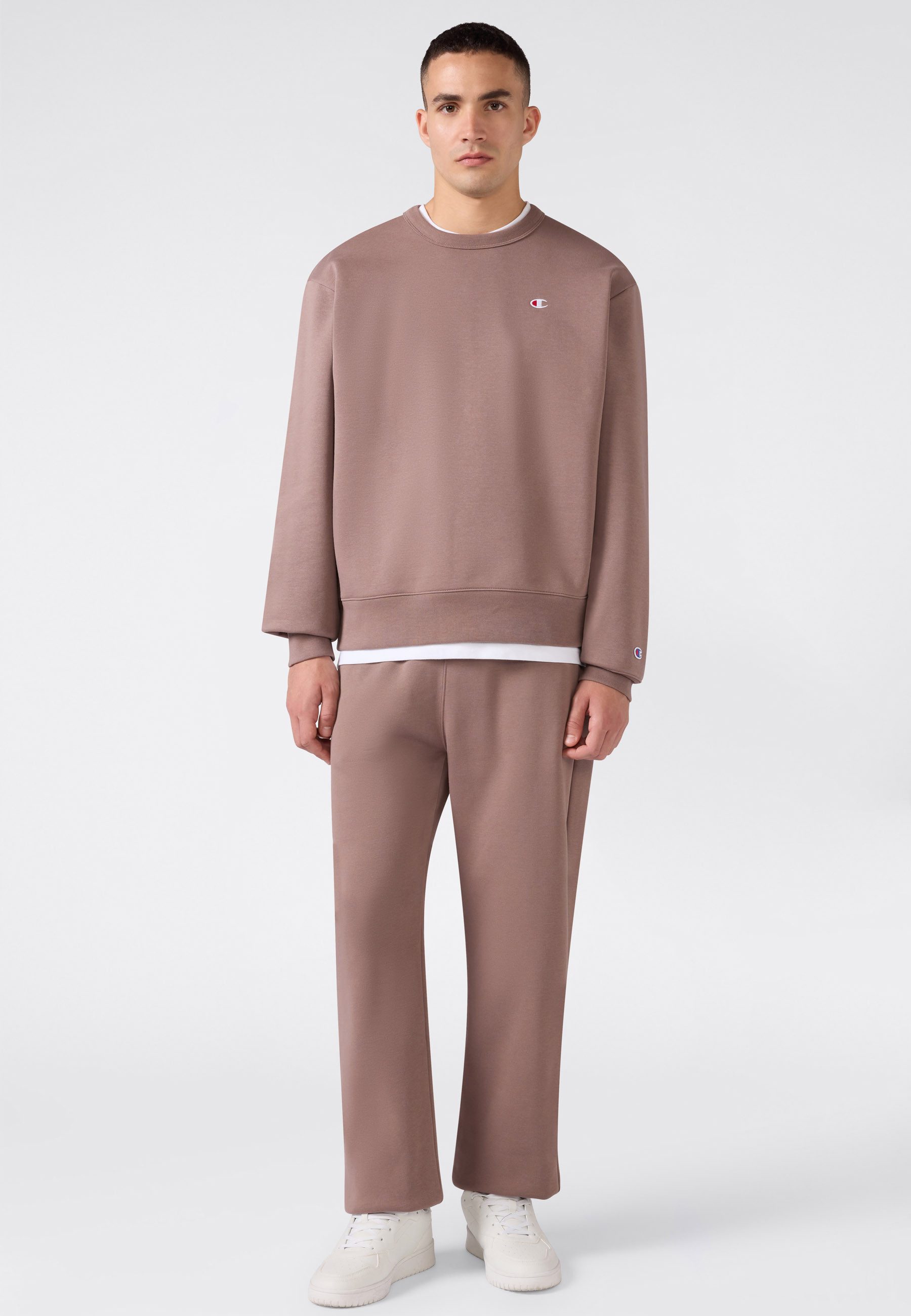 Champion Sweatshirt SPORTWEAR CREWNECK Relax Fit Langarm-Design, Crewneck-Ausschnitt, aus Baumwolle und Polyester