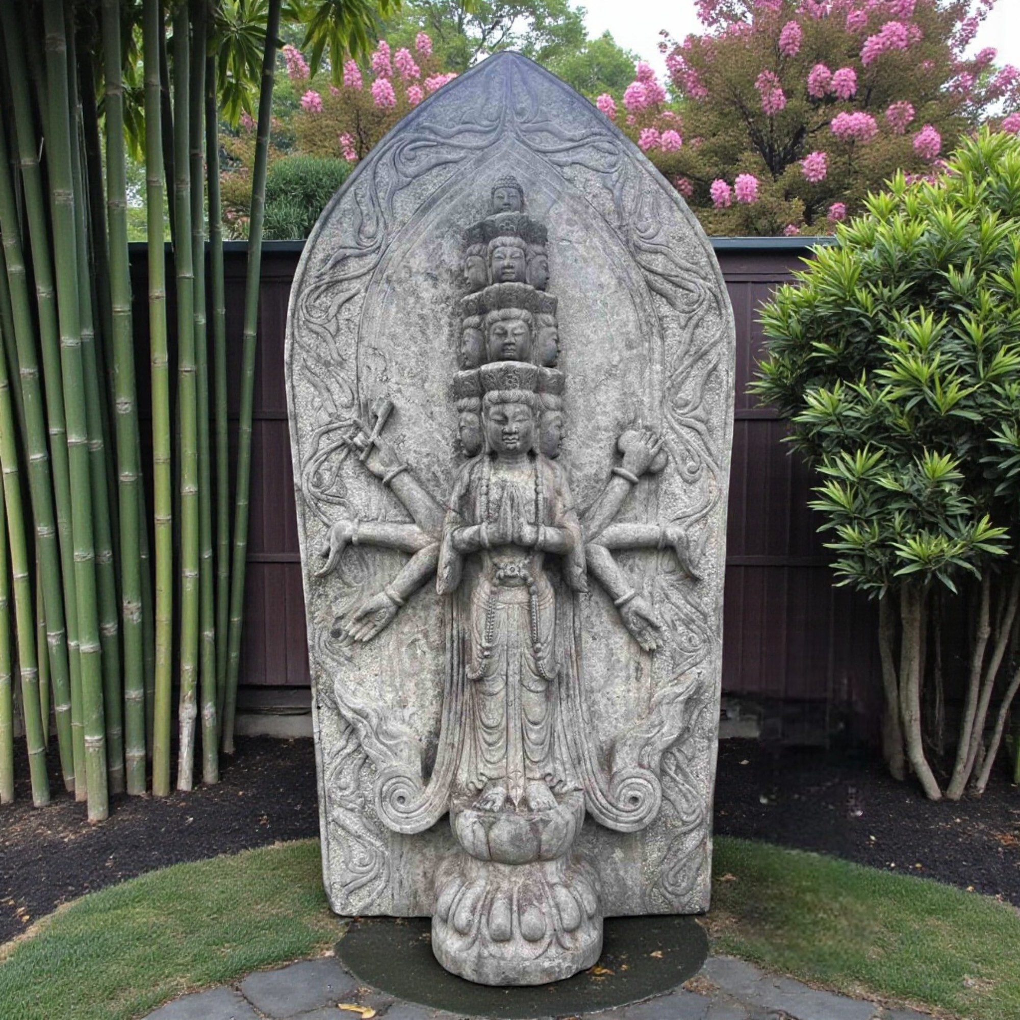 Asien LifeStyle Gartenfigur Chenrezig Buddha Garten Skulptur aus Naturstein 150 cm