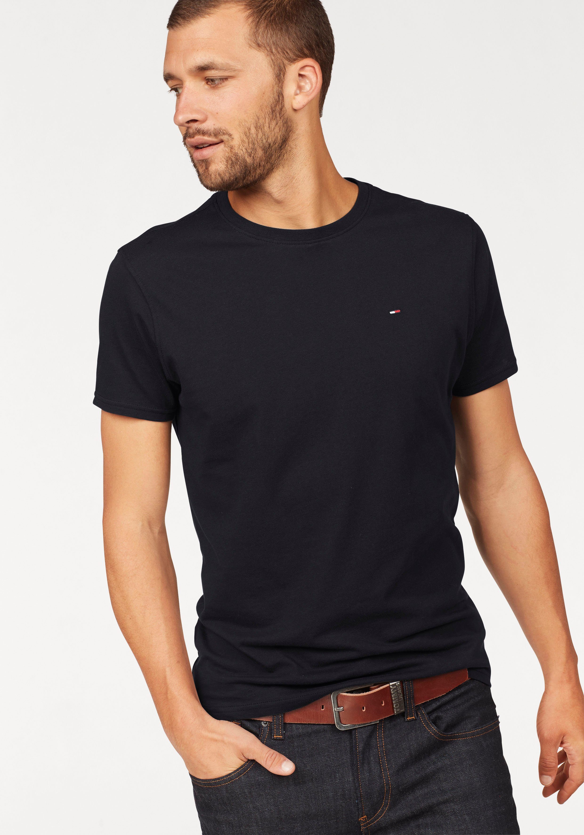 und TEE BLACK TOMMY Regular Jeans mit Logo-Flag TJM ESSENTIAL SOLID Tommy T-Shirt Fit Rundhalsausschnitt dezenter