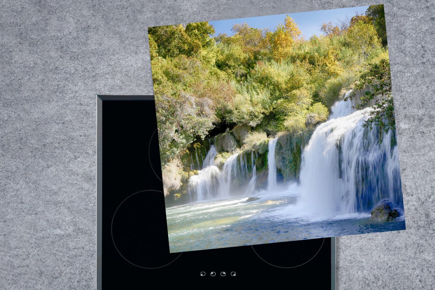 küche MuchoWow Krka (1 Vinyl, Wasserfälle Kroatien, Die Flusses cm, 78x78 für des Ceranfeldabdeckung, Krka-Nationalpark in tlg), im Herdblende-/Abdeckplatte Arbeitsplatte