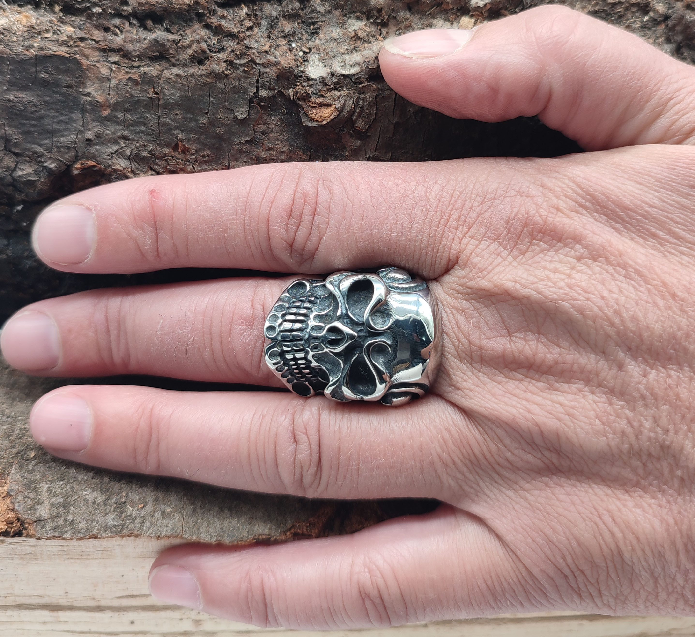 Kiss of Leather Fingerring RING TOTENKOPF, GR. 58-71 (TK34) - EDELSTAHL
