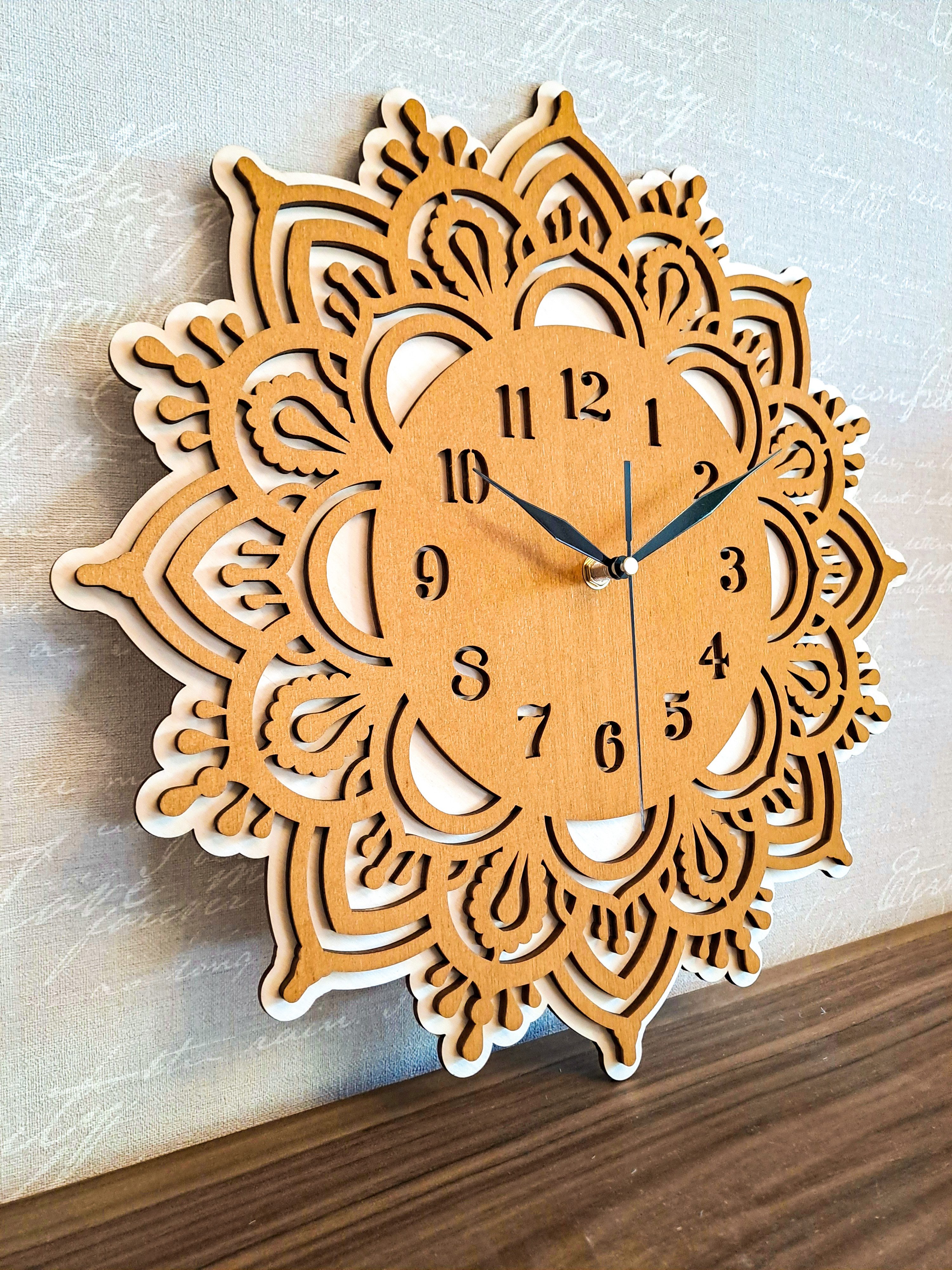 ORNAMENTI Wanduhr Grosse, modern, holz, hingucker Wanduhr, Mandala, Yoga, Blumen (ohne Ticken, Wanddeko, Holzdeko, 3 Größen 40, 50, 60 cm)