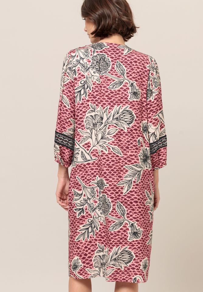 bianca Druckkleid – Lässiges Allover-Print Kleid günstig online kaufen