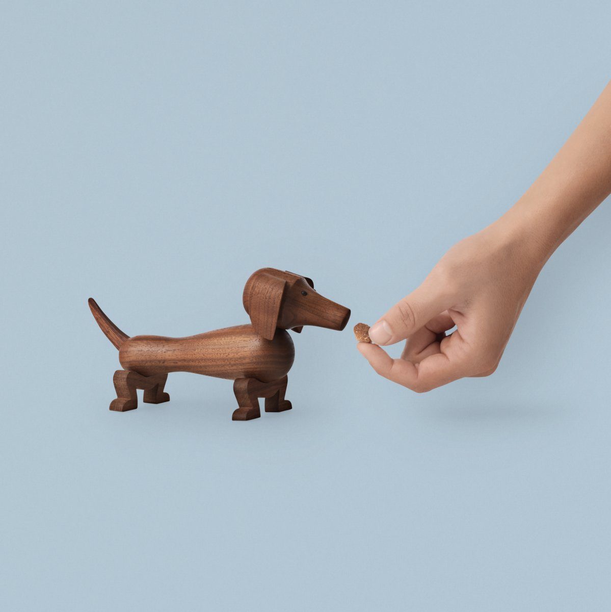 KAY BOJESEN Denmark Dekofigur Hund; Dekoobjekt Holzfigur Dackel aus Walnussholz