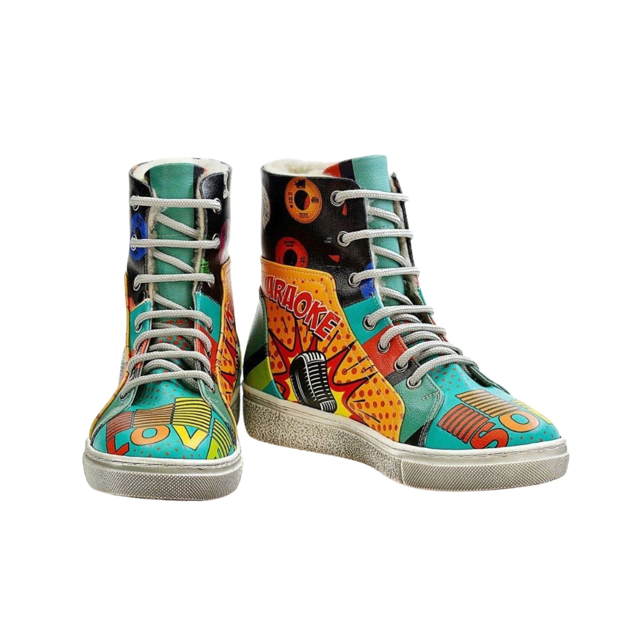 Comic-Inspiration- High-Stiefel mit verspieltem Design Schnürstiefel