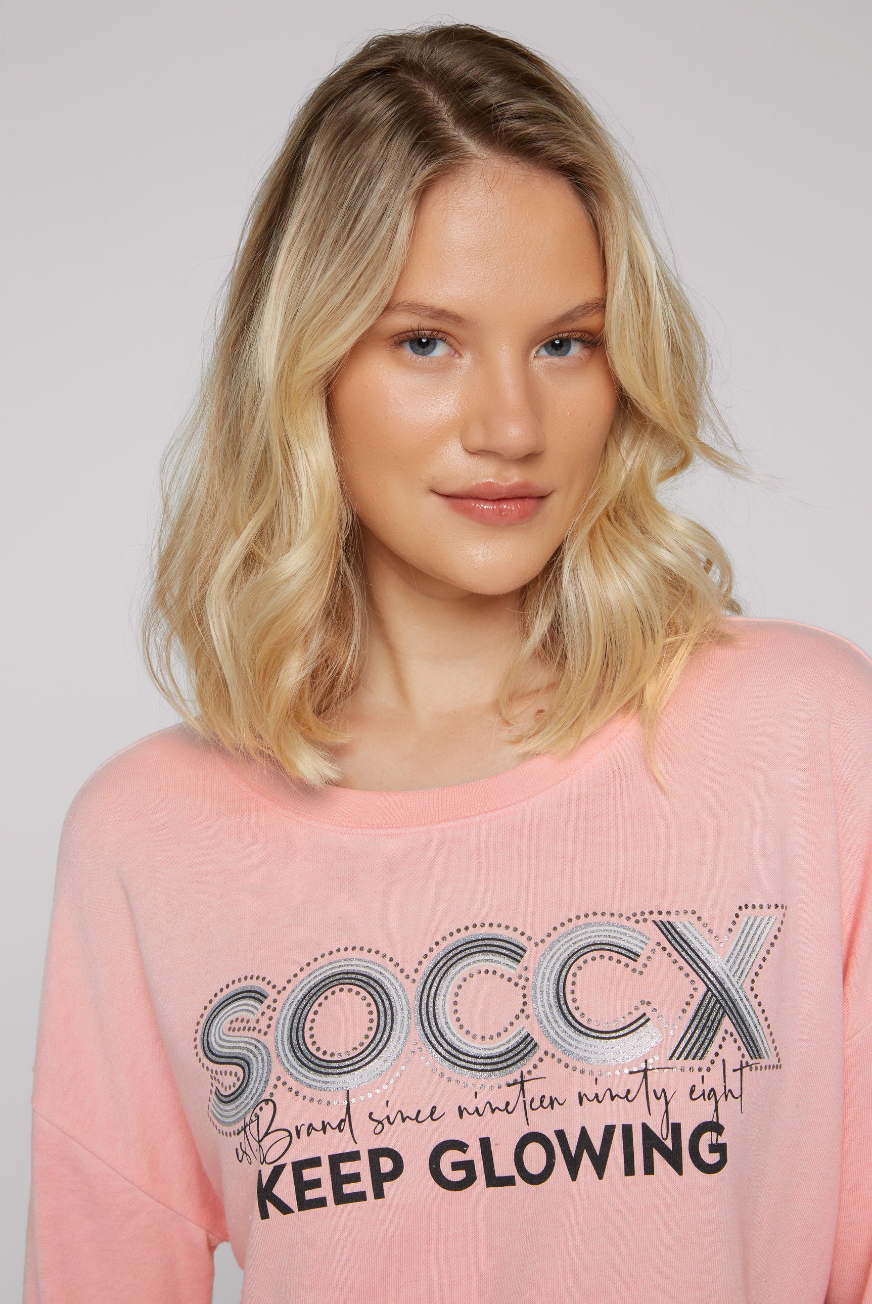 SOCCX Sweater Ausbrenner-Effekten mit