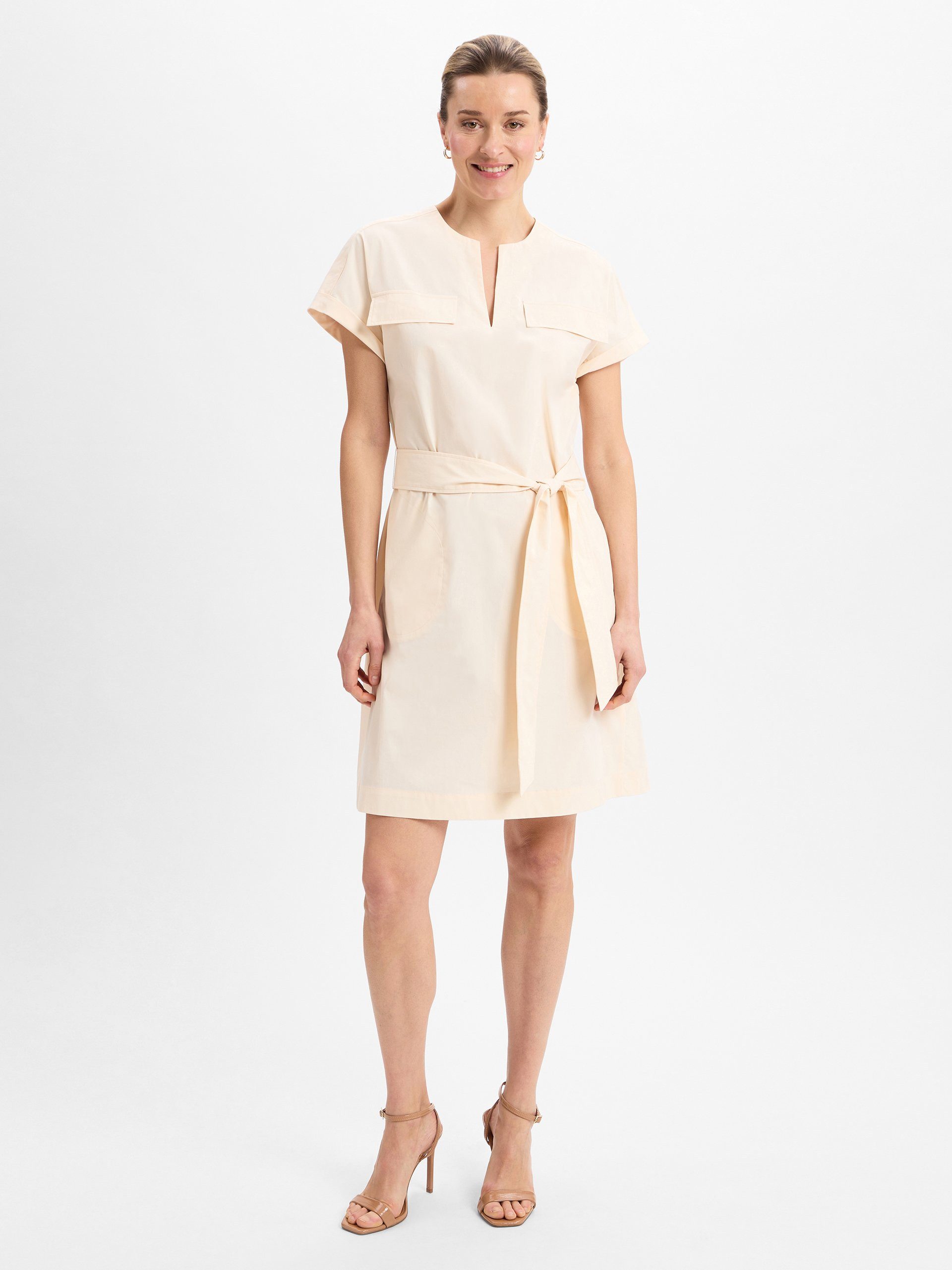 Blusenkleid