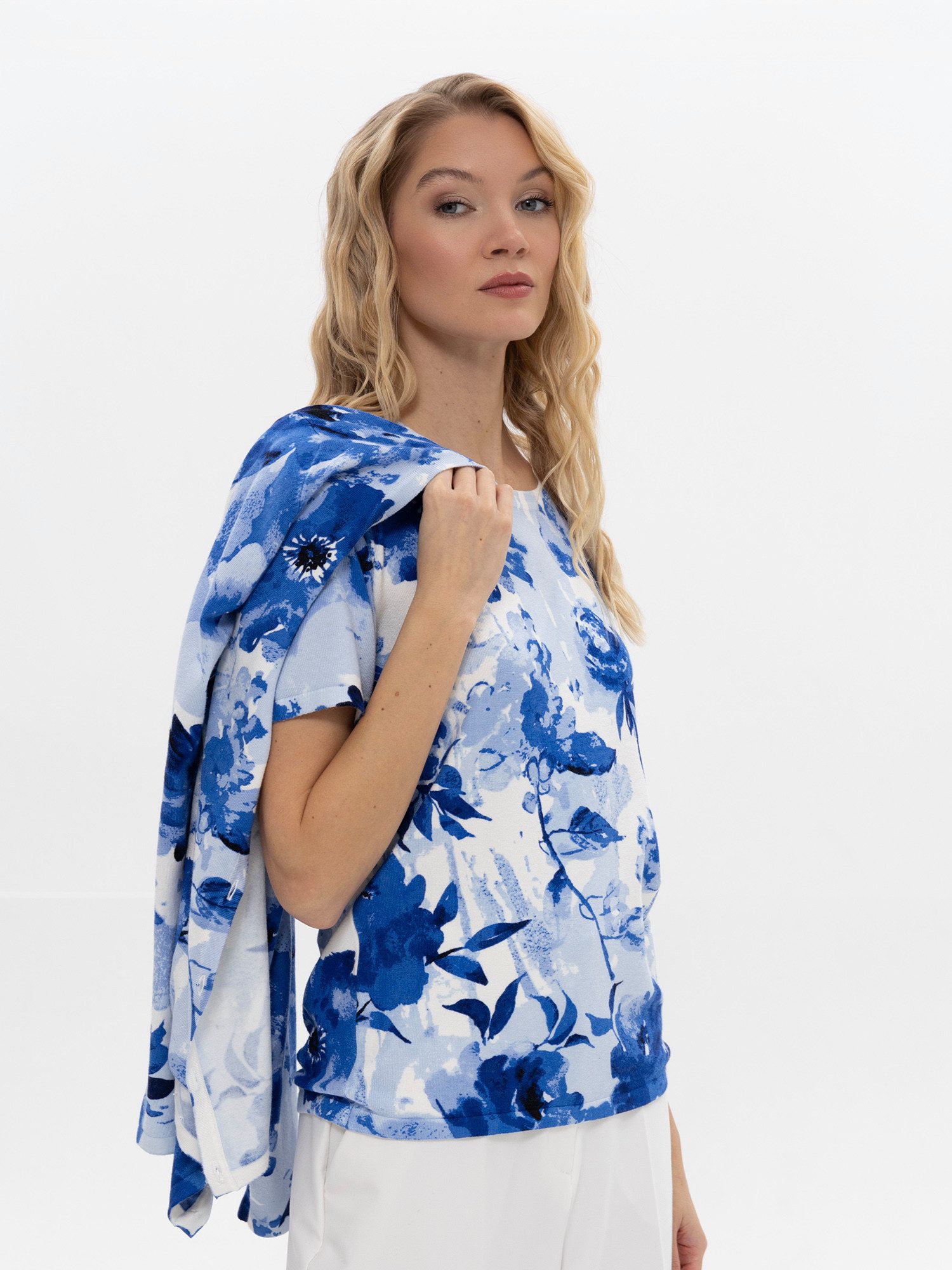 Passioni Cardigan Twinset mit Allover-Blumenprint – Bild 4 von 4