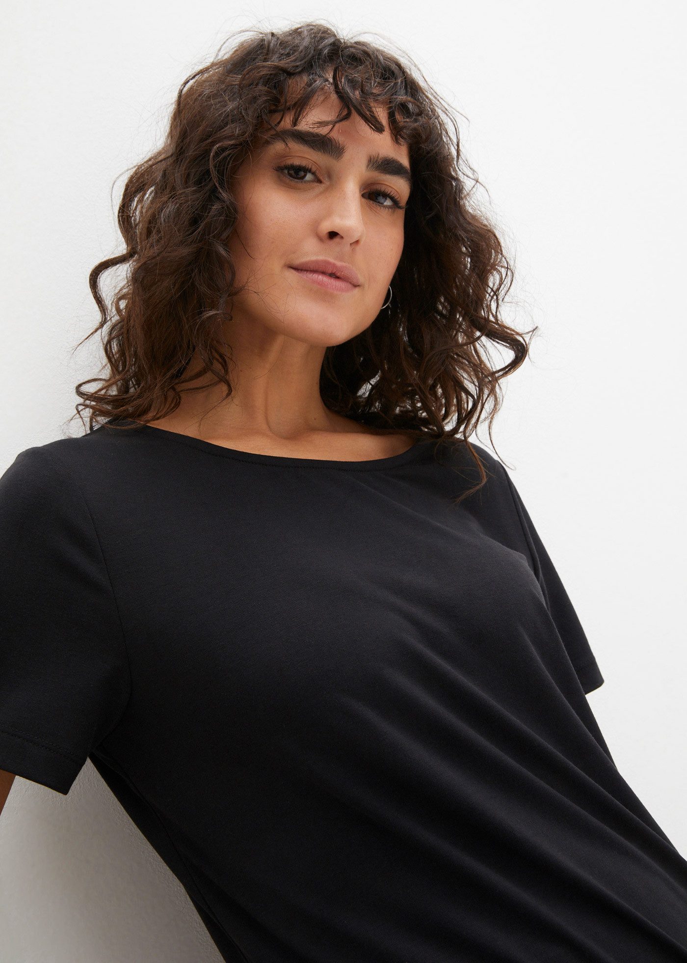 bonprix T-Shirt Loose Fit, Kurzarm-Design, für sportliche Aktivitäten – Bild 4 von 5