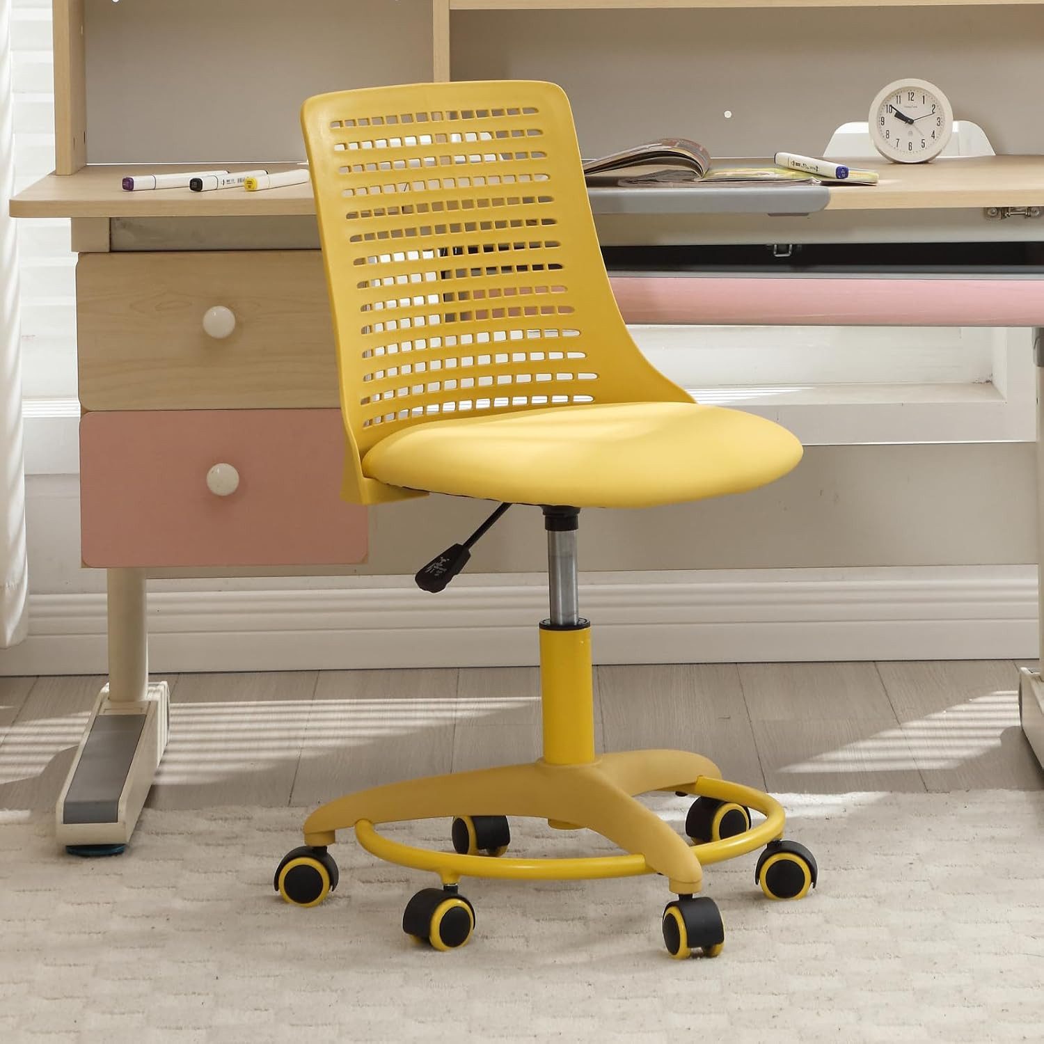CHAIRUS Kinderstuhl Höhenverstellbar, drehbar, Gelb, 40*45*72,5-82,5cm (1 St), Höhenverstellbar, 360°-Drehung