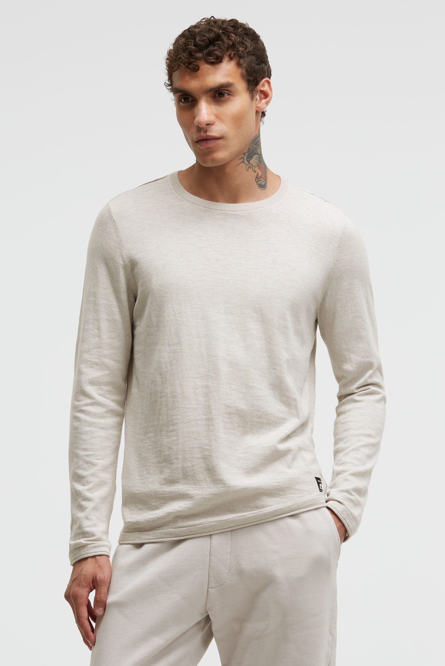 CMPD Rundhalspullover mit Rollsäumen