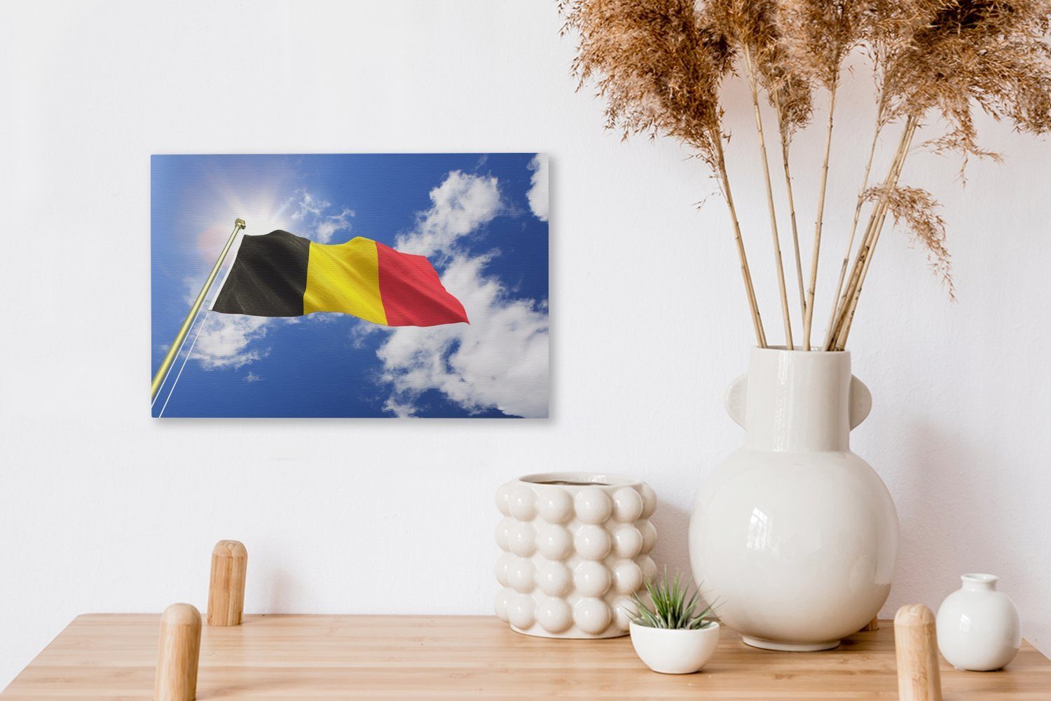 Leinwandbilder, Flagge Himmel, belgische cm Wanddeko, weht am Leinwandbild Aufhängefertig, (1 St), Die Wandbild OneMillionCanvasses® 30x20