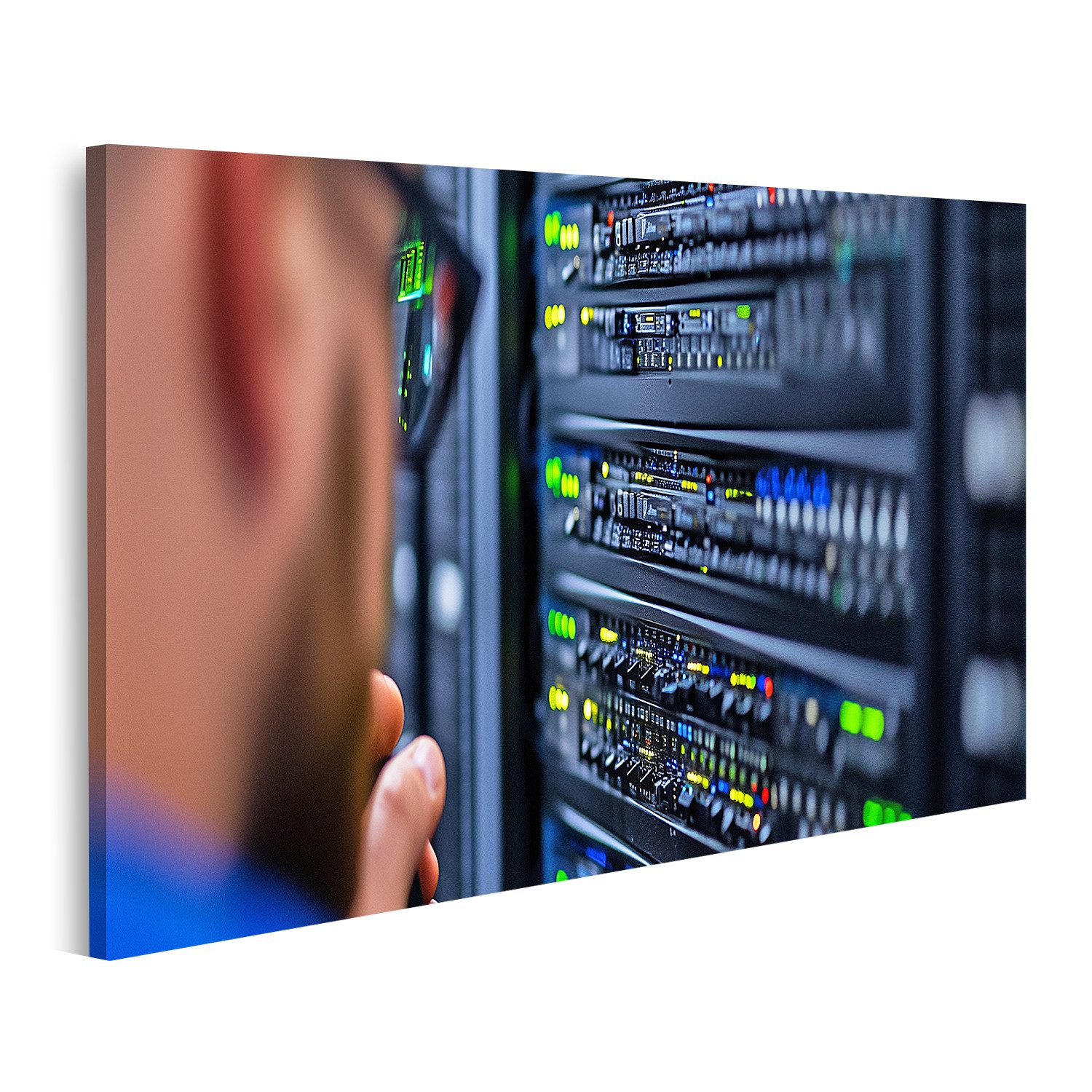 islandburner Leinwandbild, Techniker überprüft Server im Datenzentrum