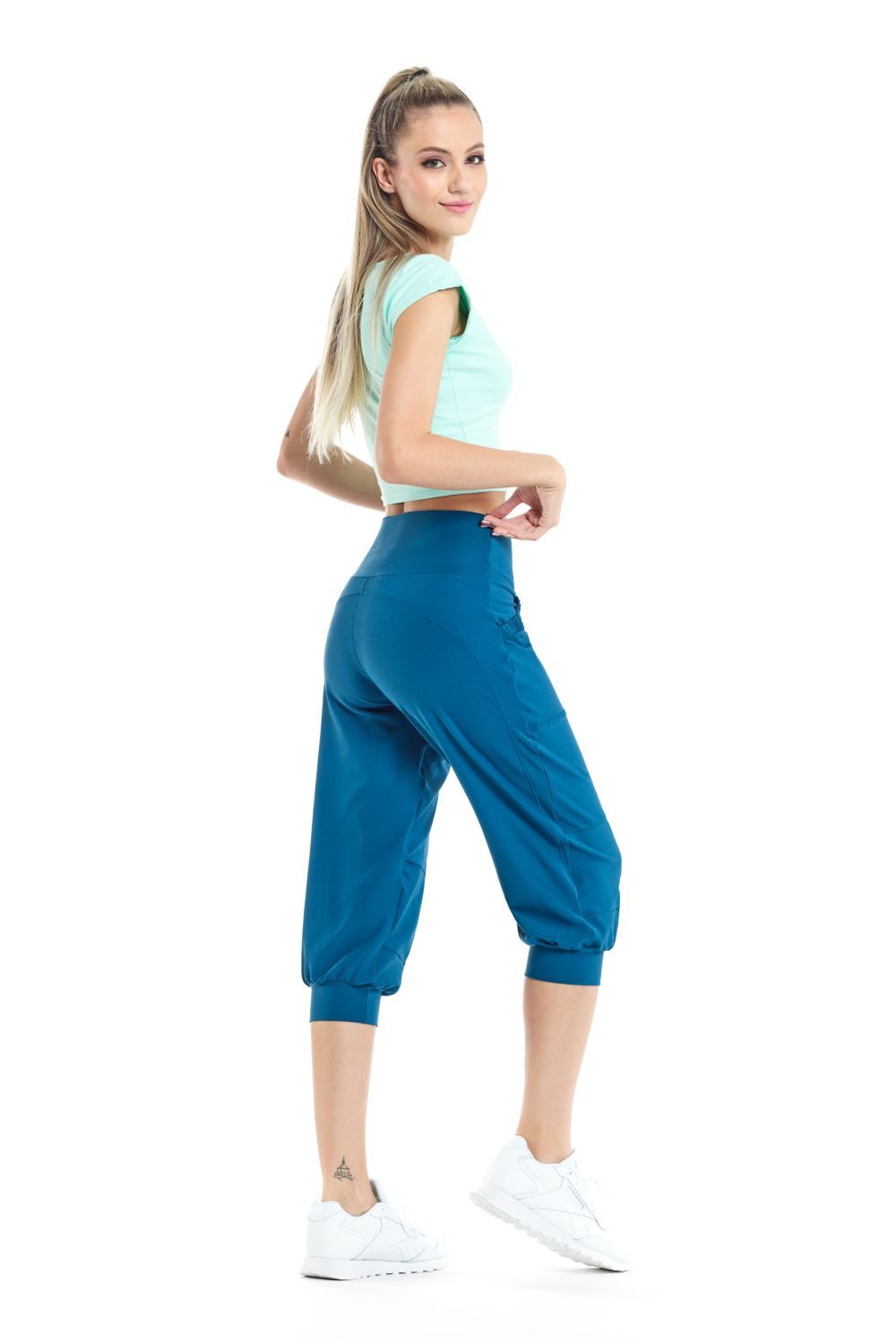 Winshape Crop-Top AET137LS Functional Light and Soft Cropped