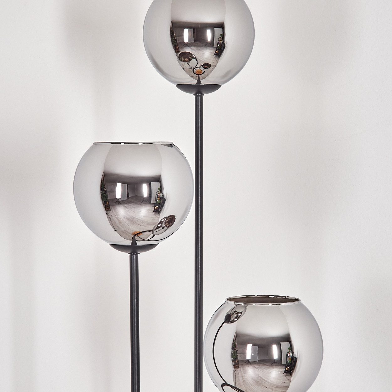 hofstein Stehlampe Stehlampe aus Metall/Holz/Glas in Schwarz/Hellbraun/Chrom/Bernstein, ohne Leuchtmittel, Stehleuchte im Retro-Design m. Glasschirmen (15cm), Fußschalter, E14