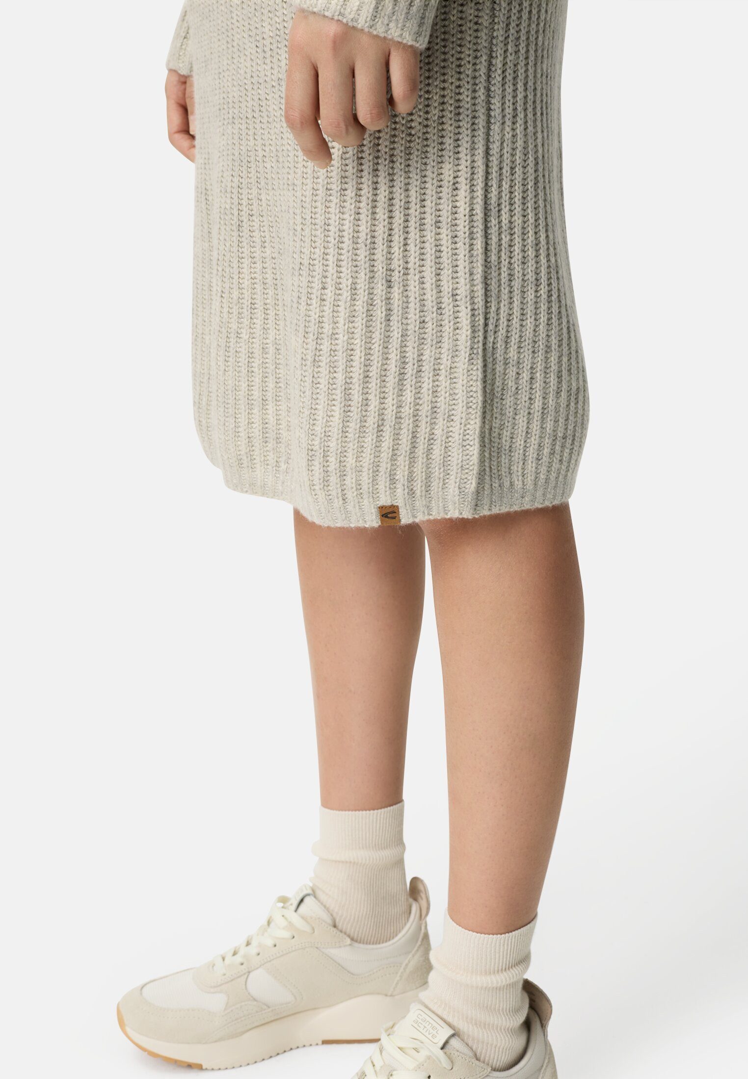 camel active Strickkleid mit Rundhalsausschnitt Langarm