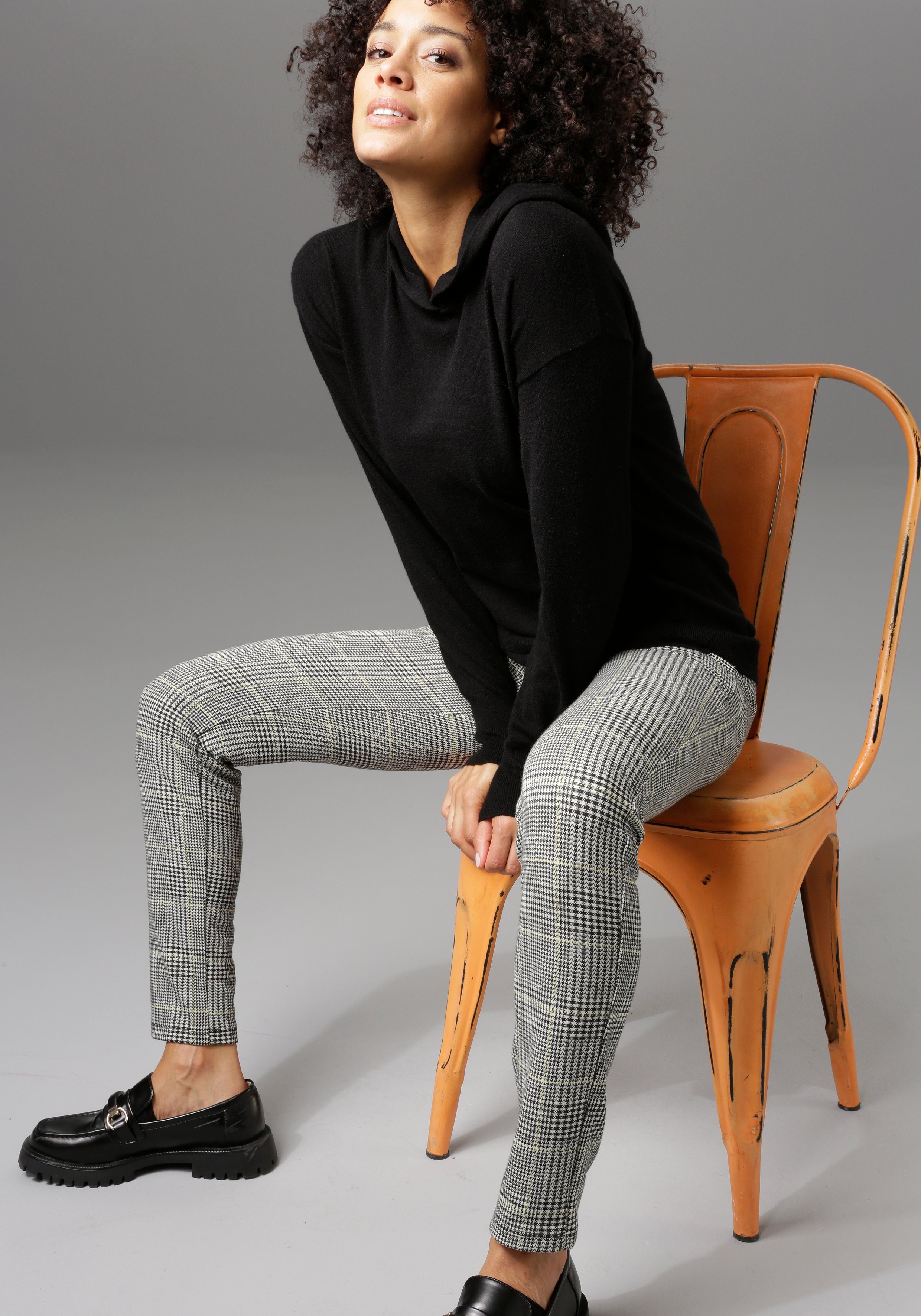 Aniston CASUAL Leggings im Karo-Dessin