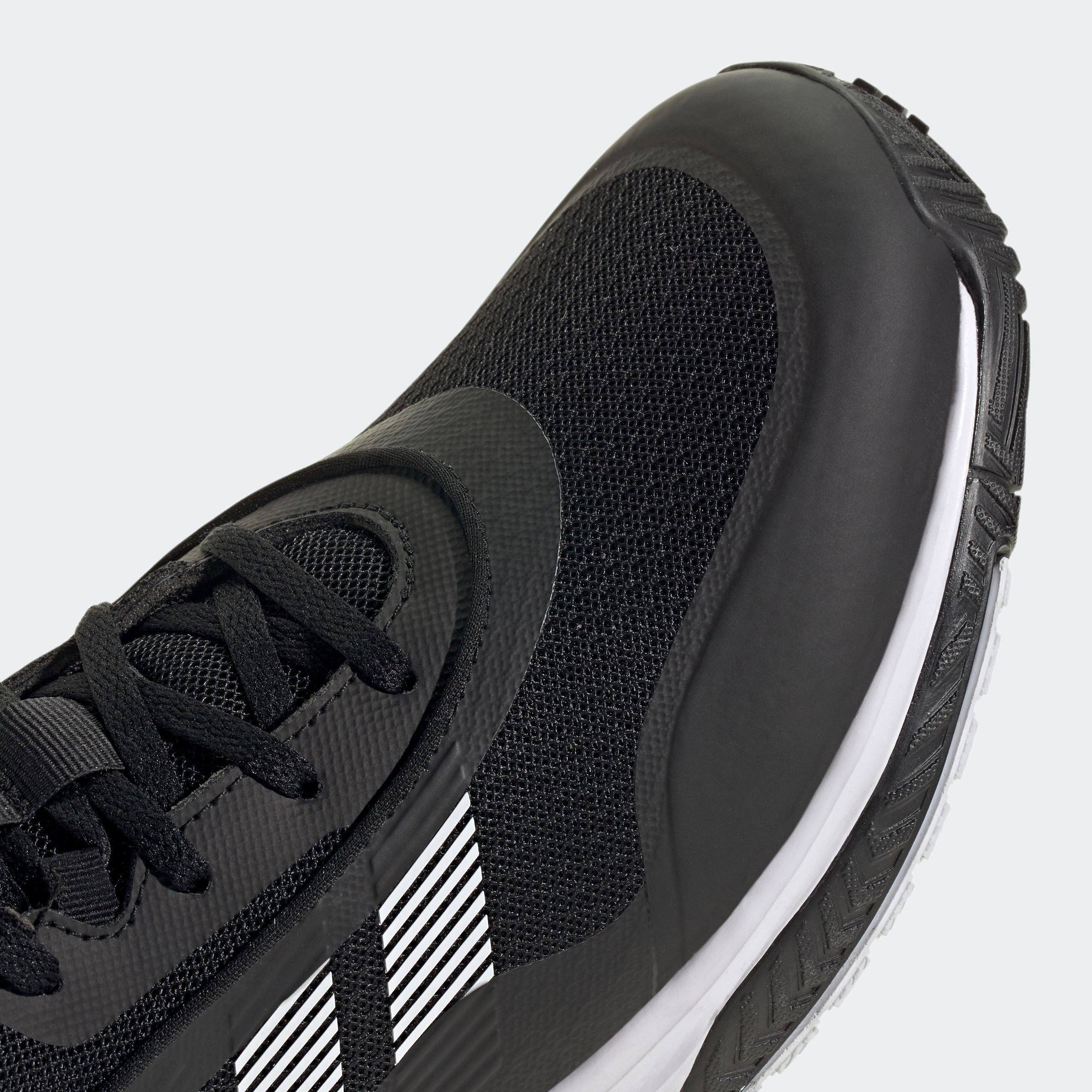 adidas Sportswear OWN THE GAME 3 Basketballschuh