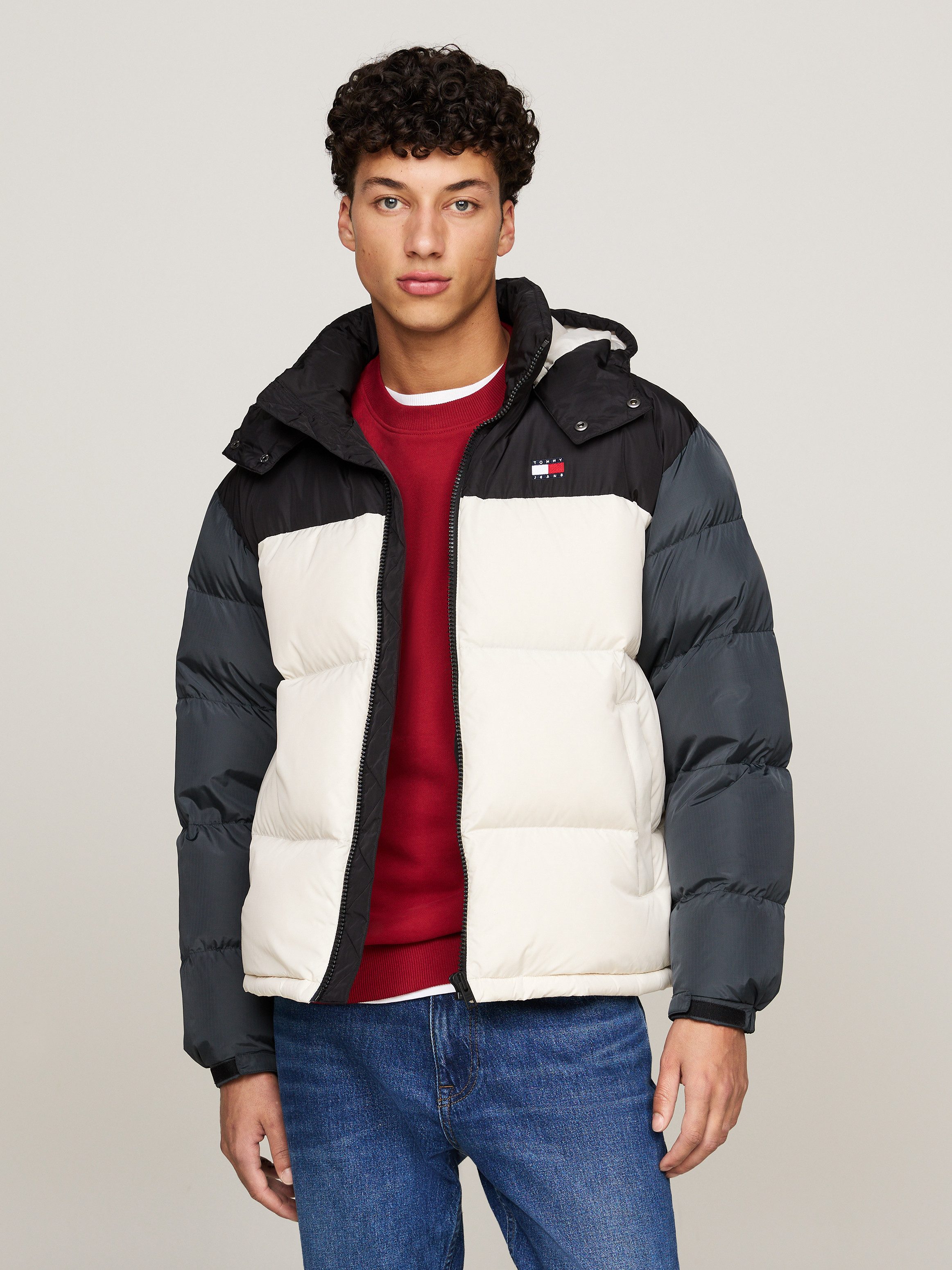 Tommy Jeans Steppjacke TJM ALASKA COLORBLOCK PUFFER im mehrfarbigen Design