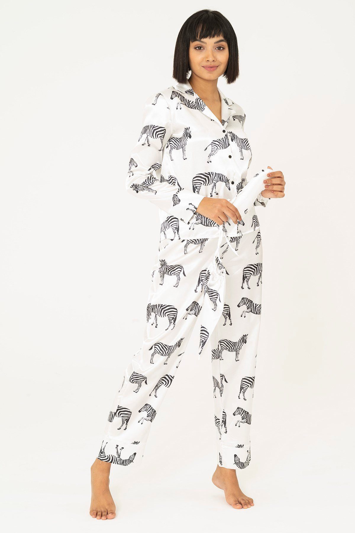 For You Moda Schlafanzug 7-teiliges weißes Satin-Pyjama-Set mit Zebra-Print günstig online kaufen
