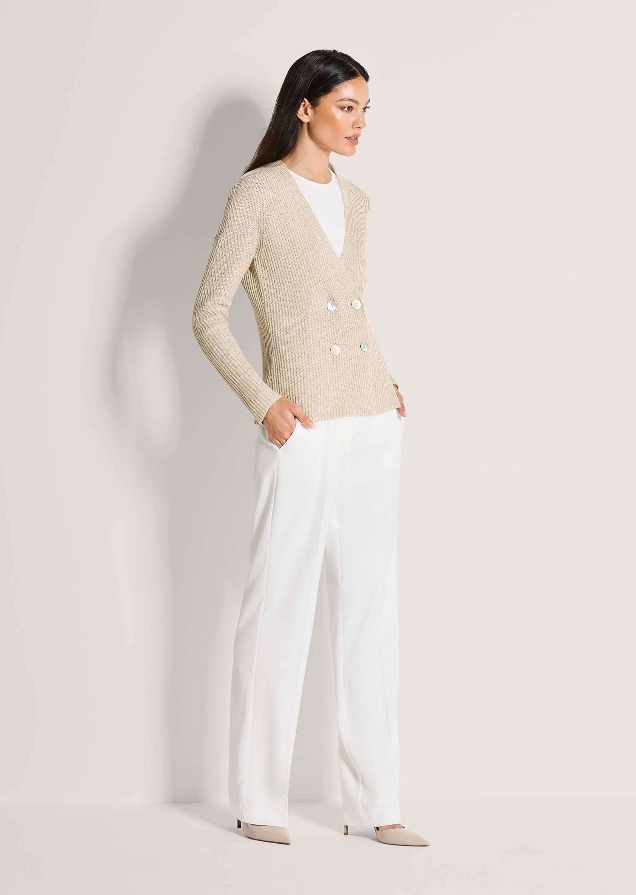 MADELEINE Strickjacke Edle Strickjacke als Doppelreiher, V-Ausschnitt Langarm Blazer in gerippter Struktur, Perlmuttknöpfe