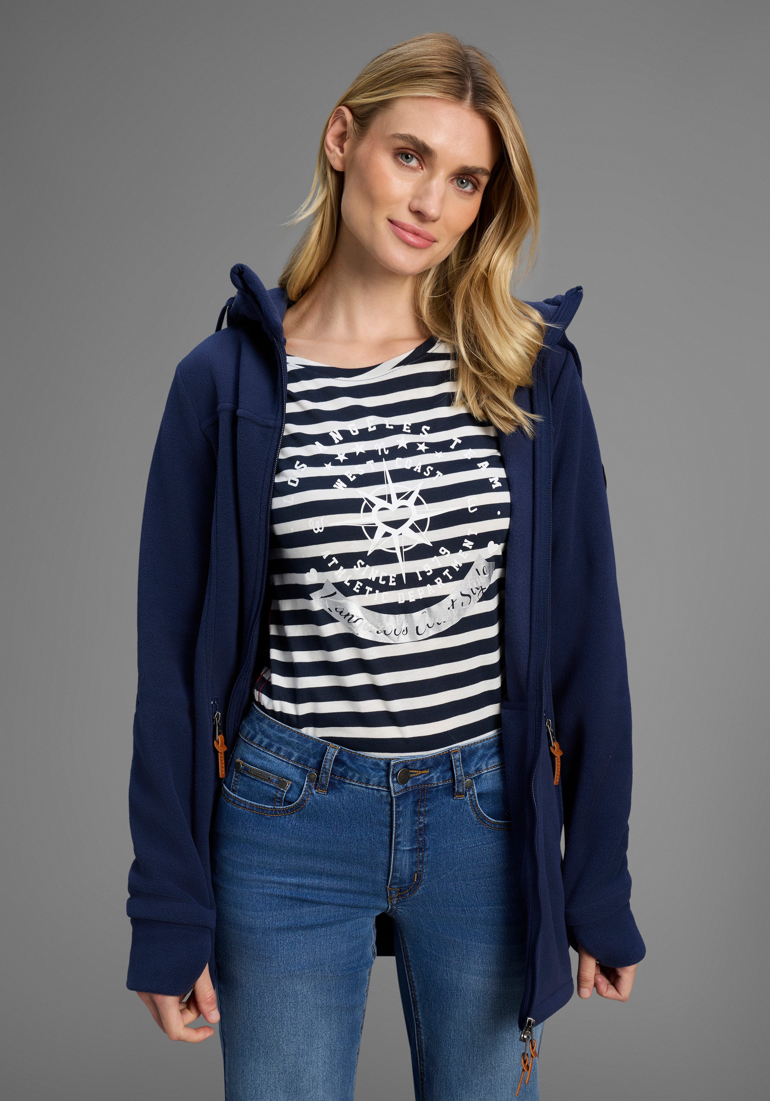 KangaROOS Print-Shirt Kurzarm, figurbetonter Schnitt, mit Metallic-Print