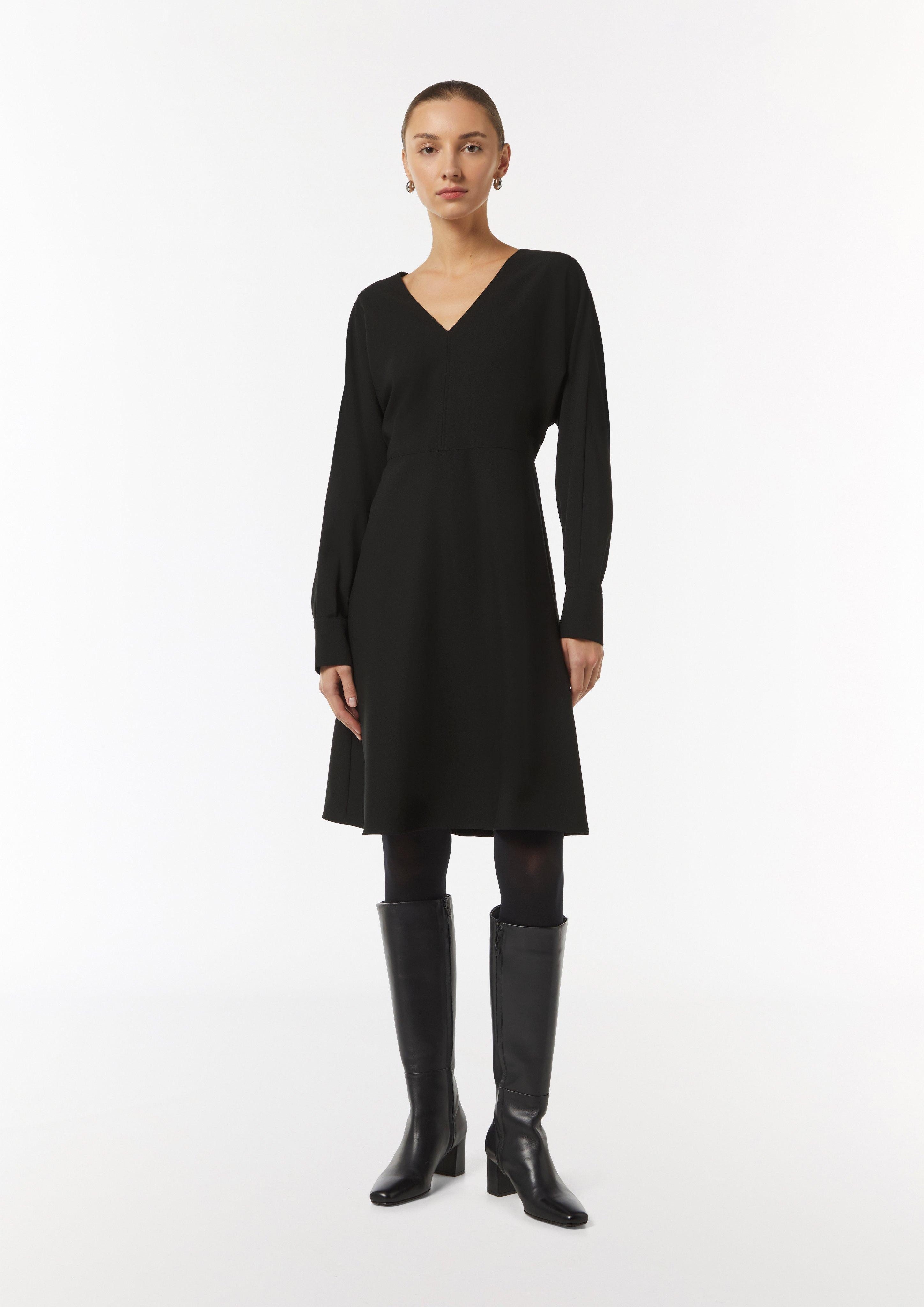 Minikleid Kurzes Crêpe-Kleid mit Fledermausarm